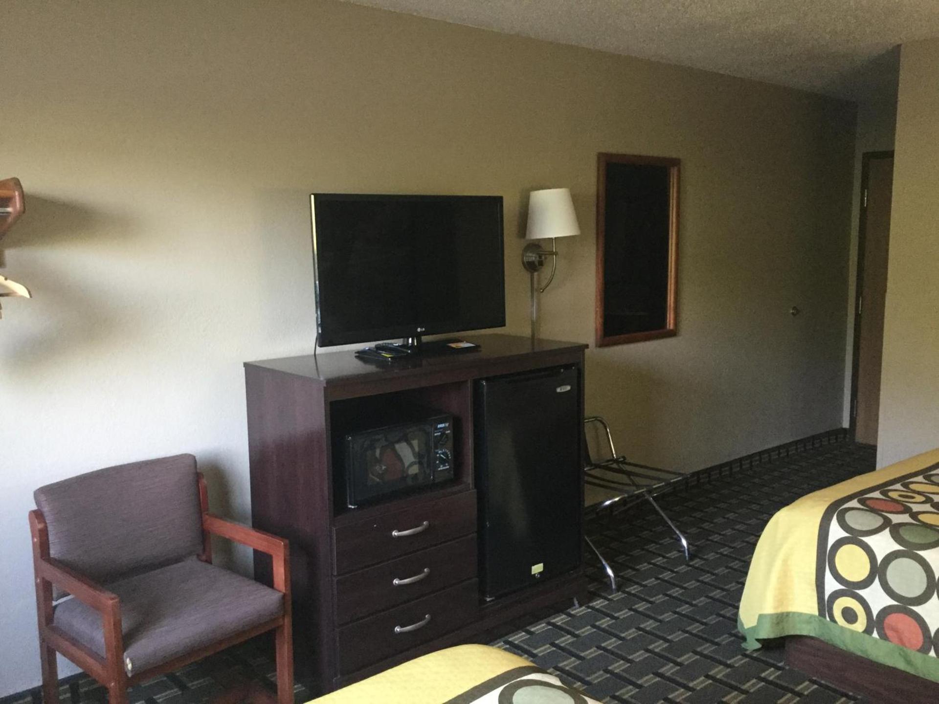 Super 8 by Wyndham Youngstown/Austintown photo 31