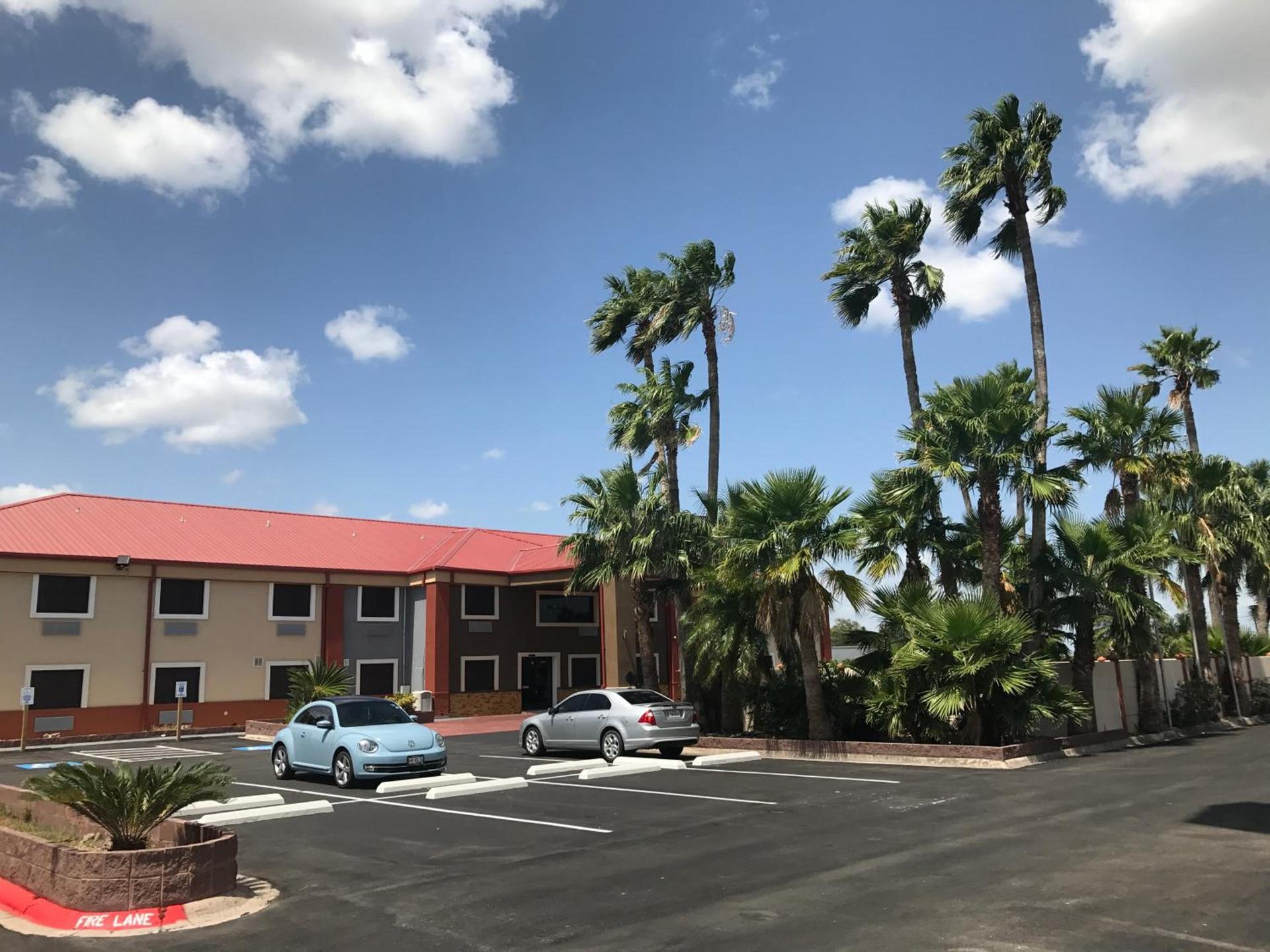 Express Inn Weslaco/Mercedes photo 11