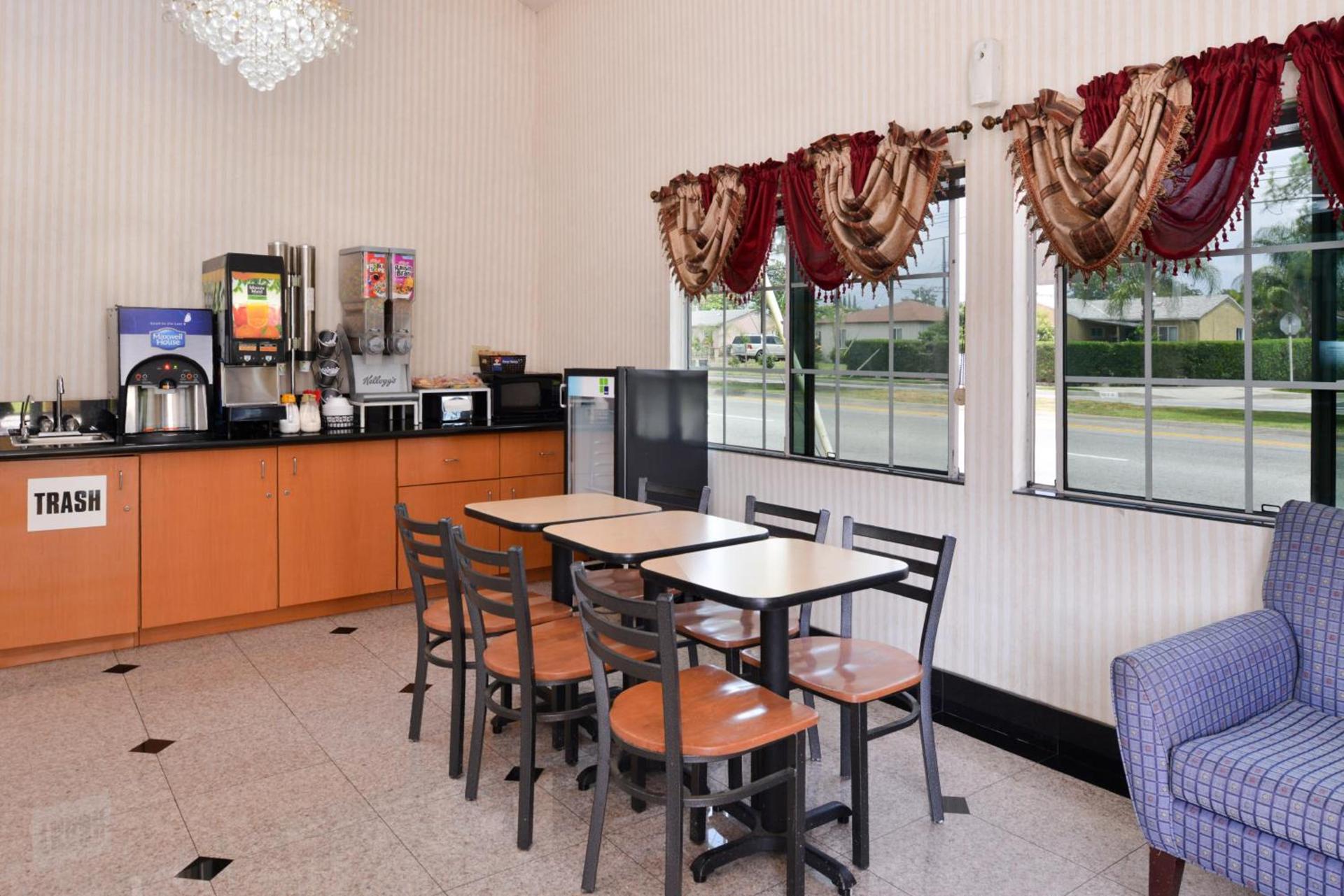Americas Best Value Inn - Azusa/Pasadena photo 21