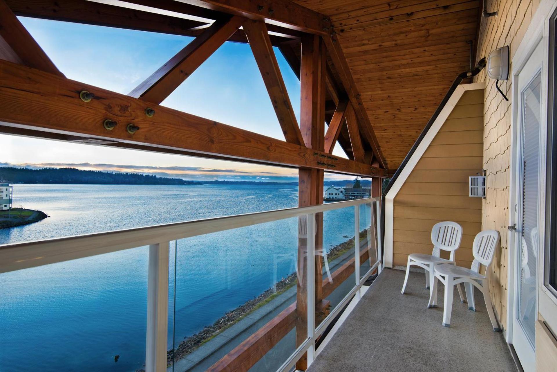 Oxford Suites Silverdale photo 31