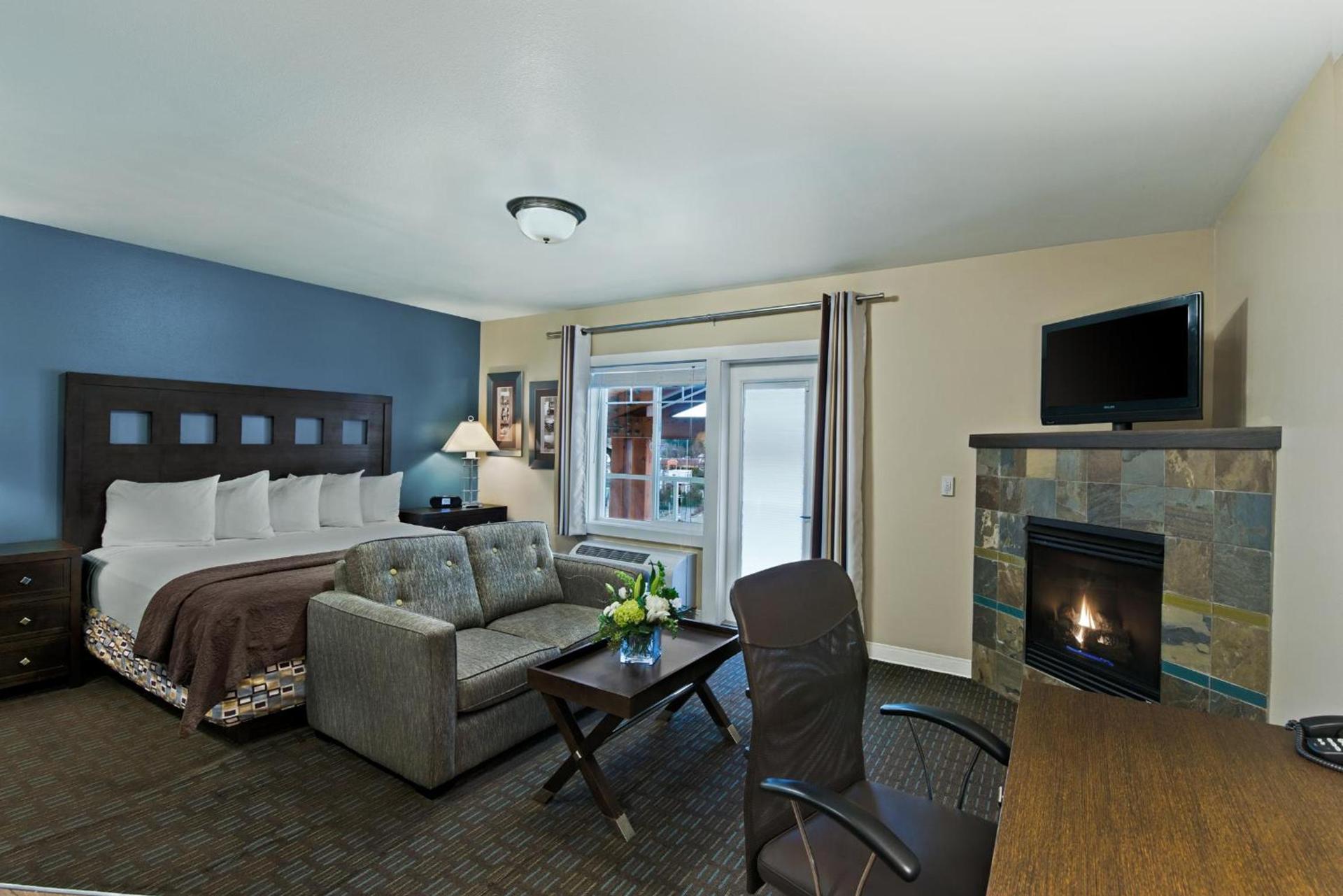 Oxford Suites Silverdale photo 33