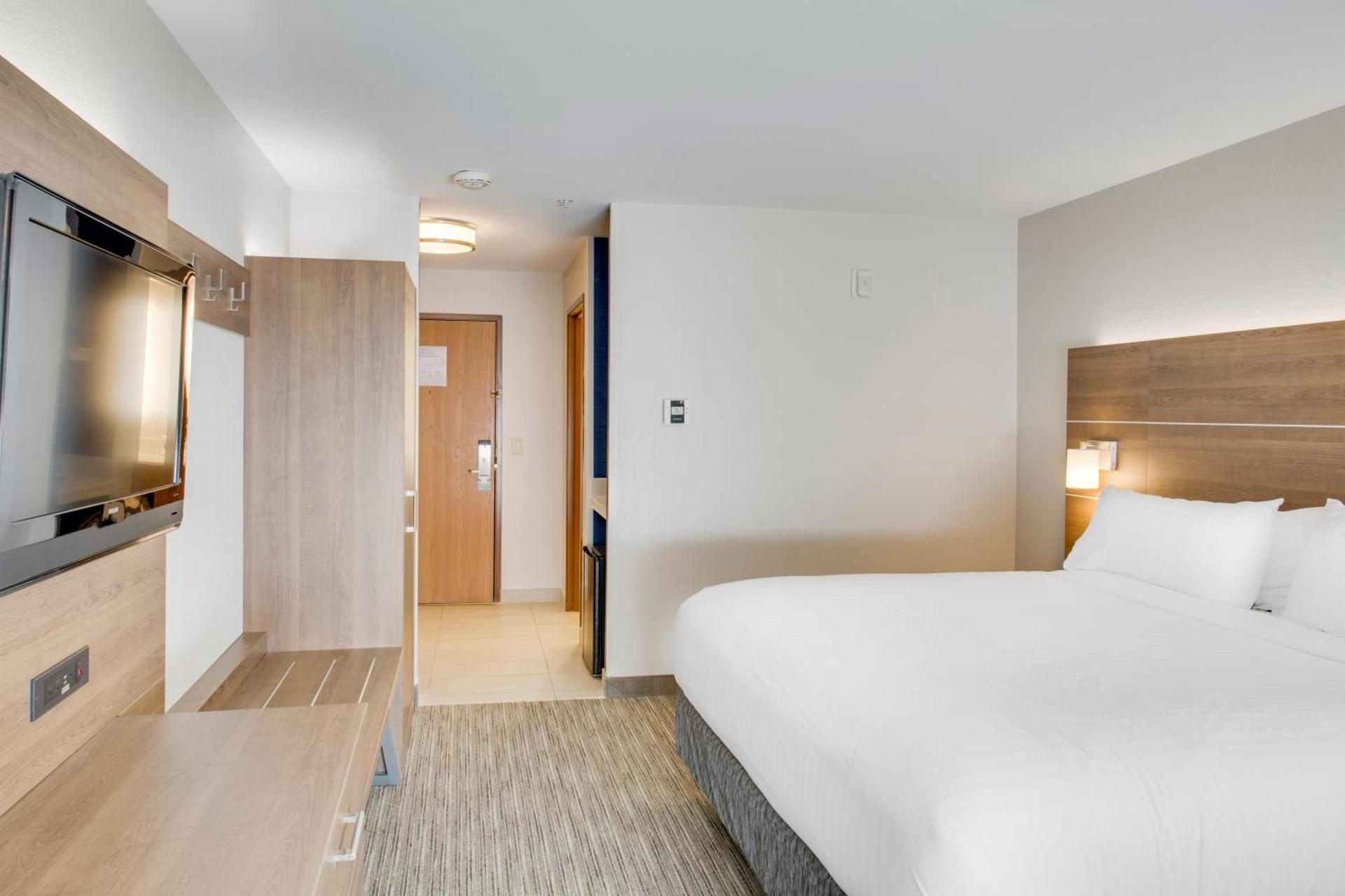 Holiday Inn Express Hotel & Suites Chickasha by IHG photo 7