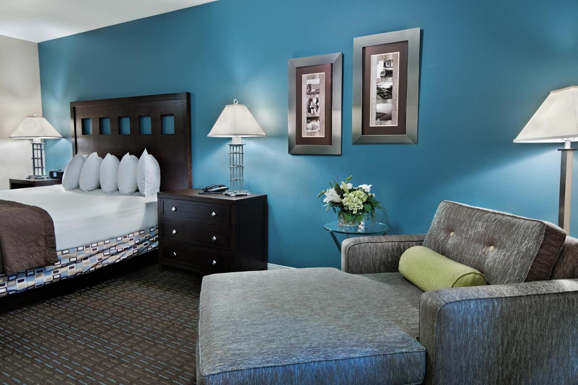 Oxford Suites Silverdale photo 13
