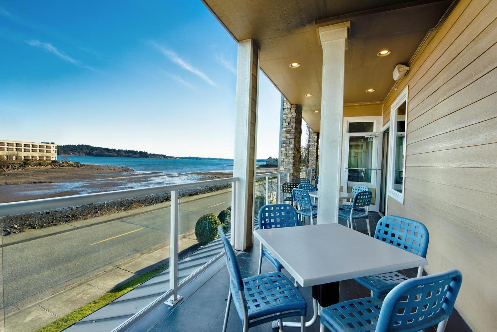 Oxford Suites Silverdale photo 4