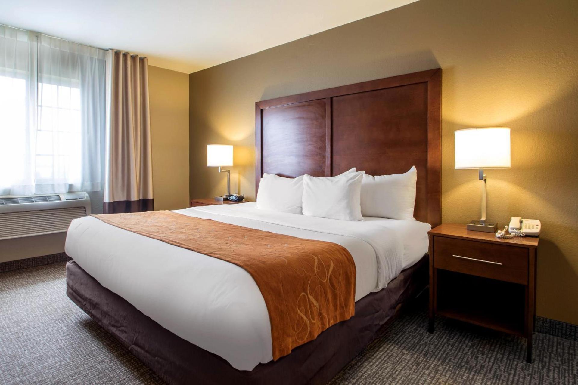 Comfort Suites Johnson Creek Conference Center photo 39