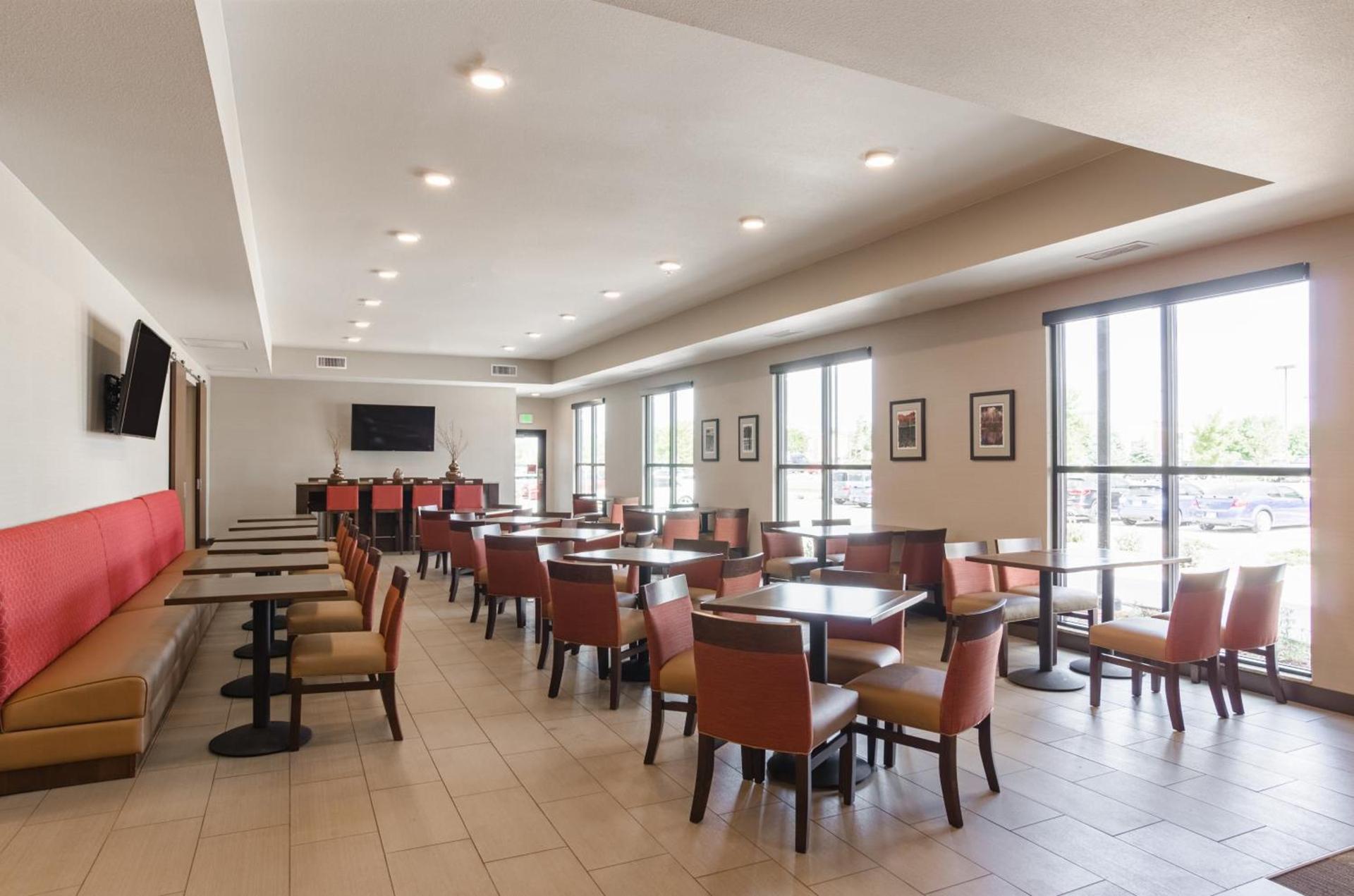 Comfort Suites Loveland photo 63