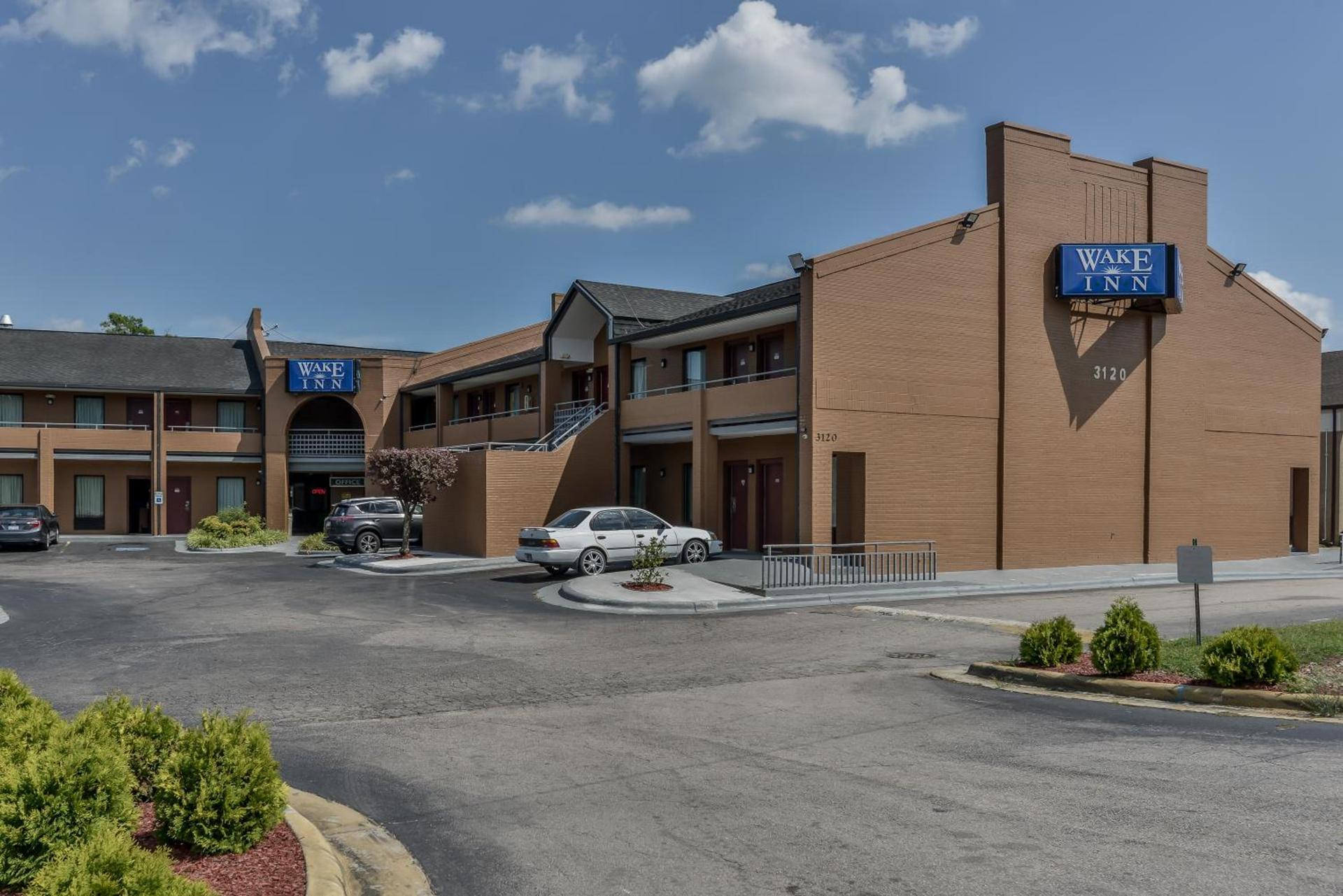 Wake Inn photo 16