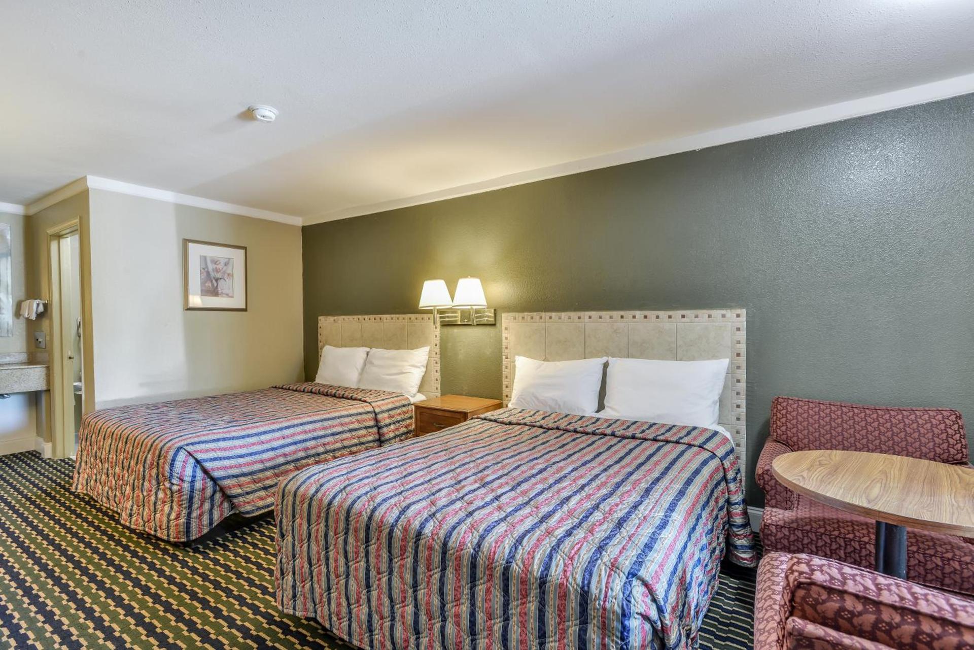 Wake Inn photo 20