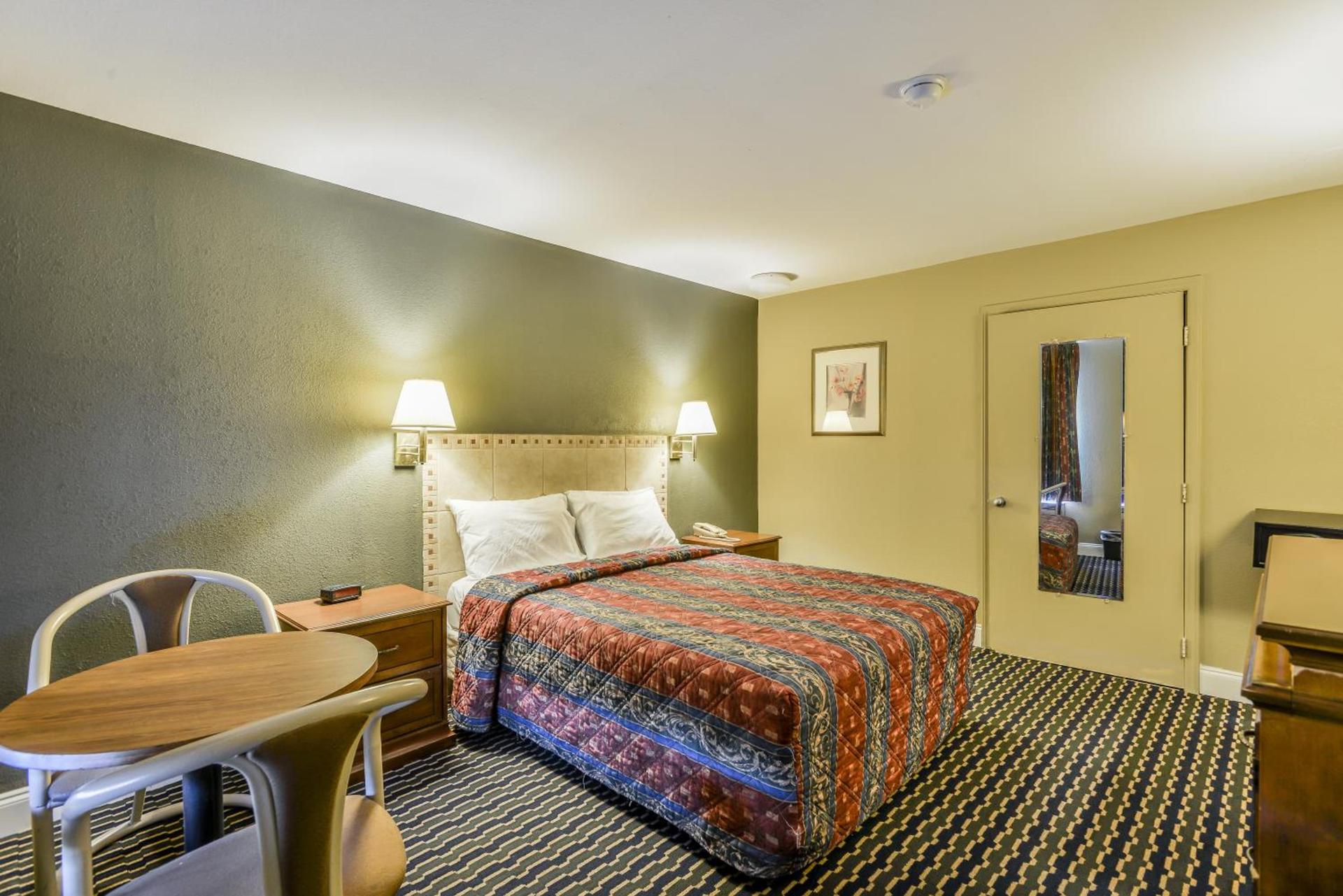 Wake Inn photo 10