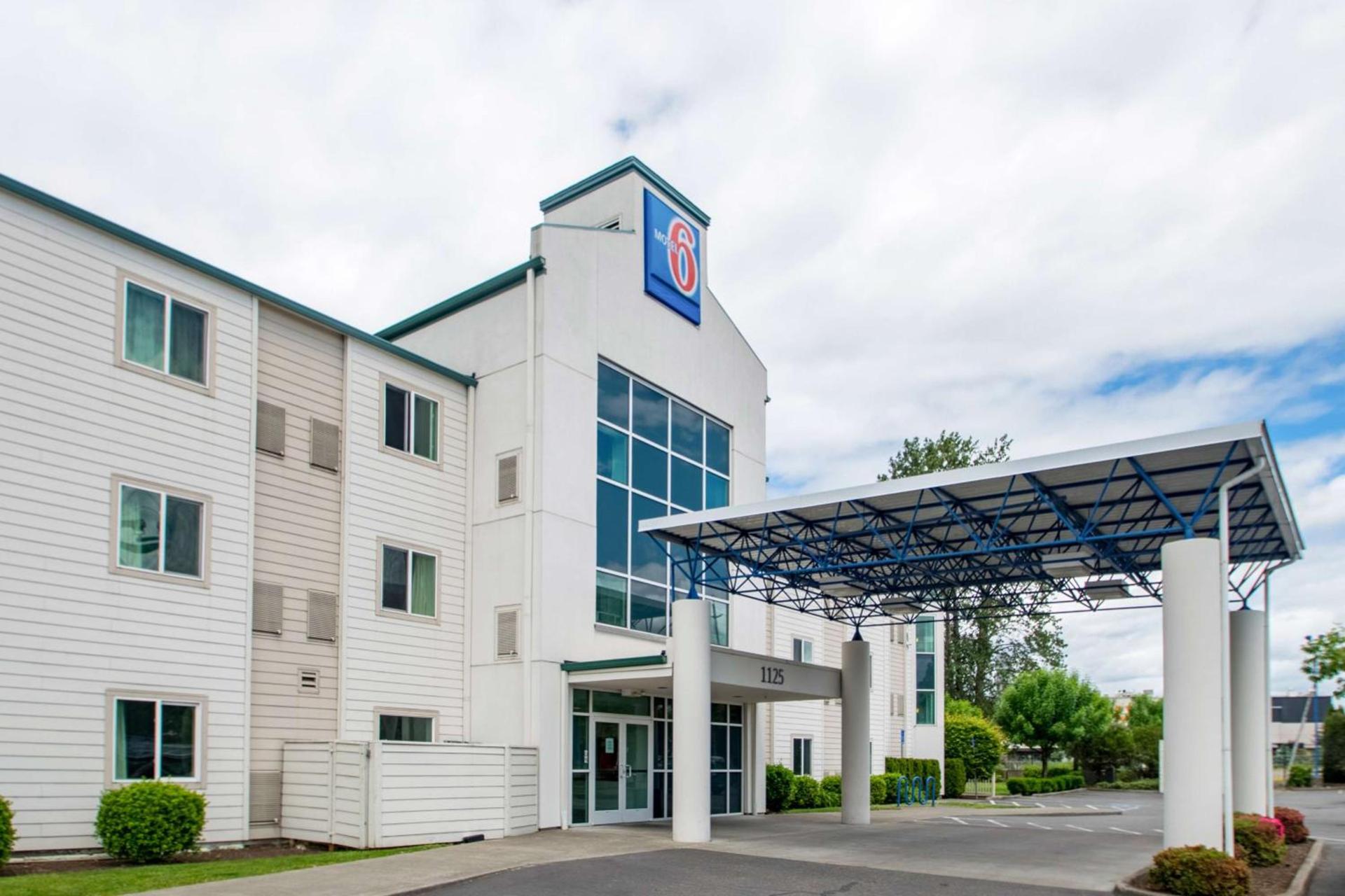 Motel 6-Portland, OR - I-5 photo 8