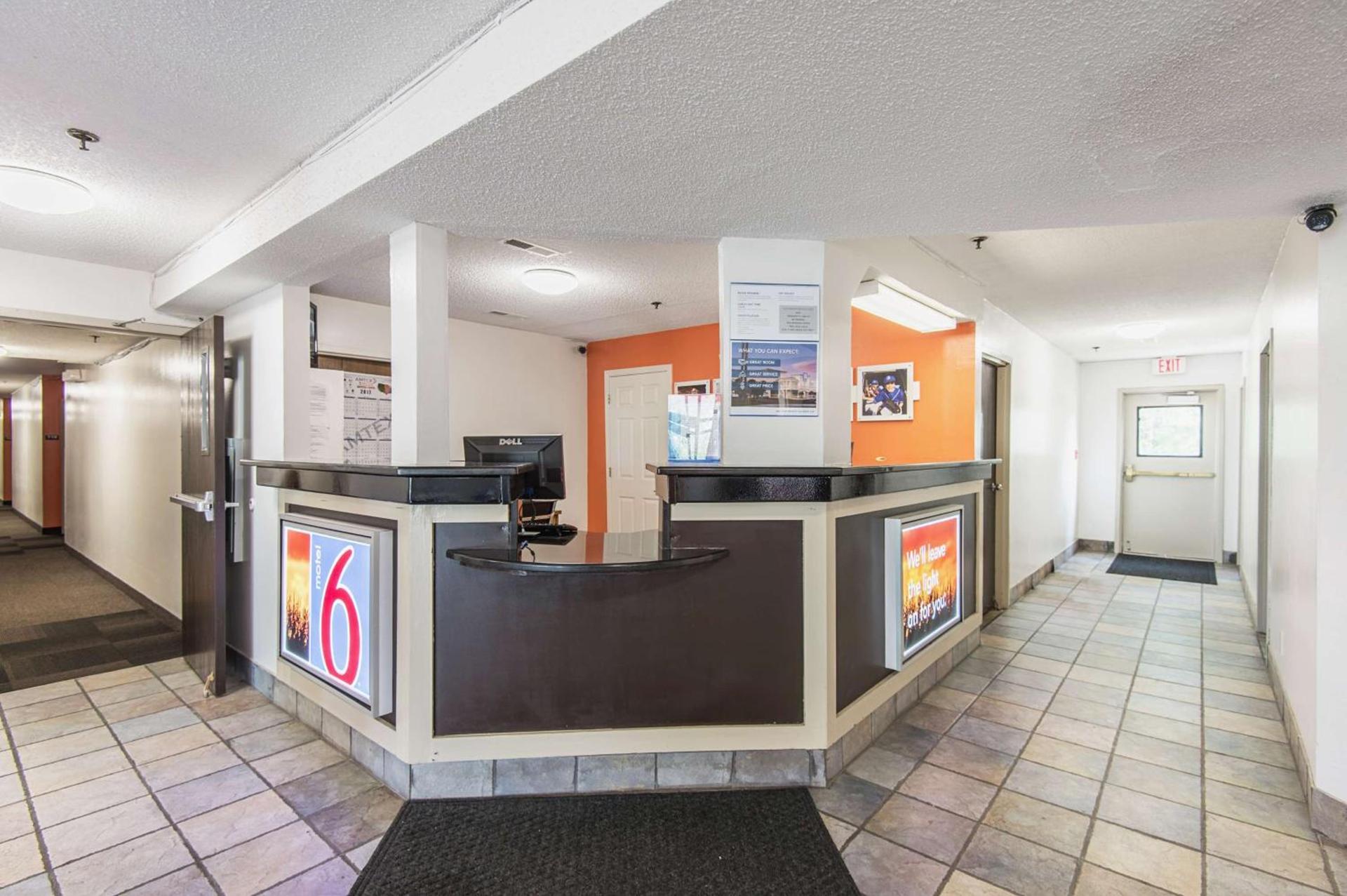 Motel 6-Lawrence, KS photo 19