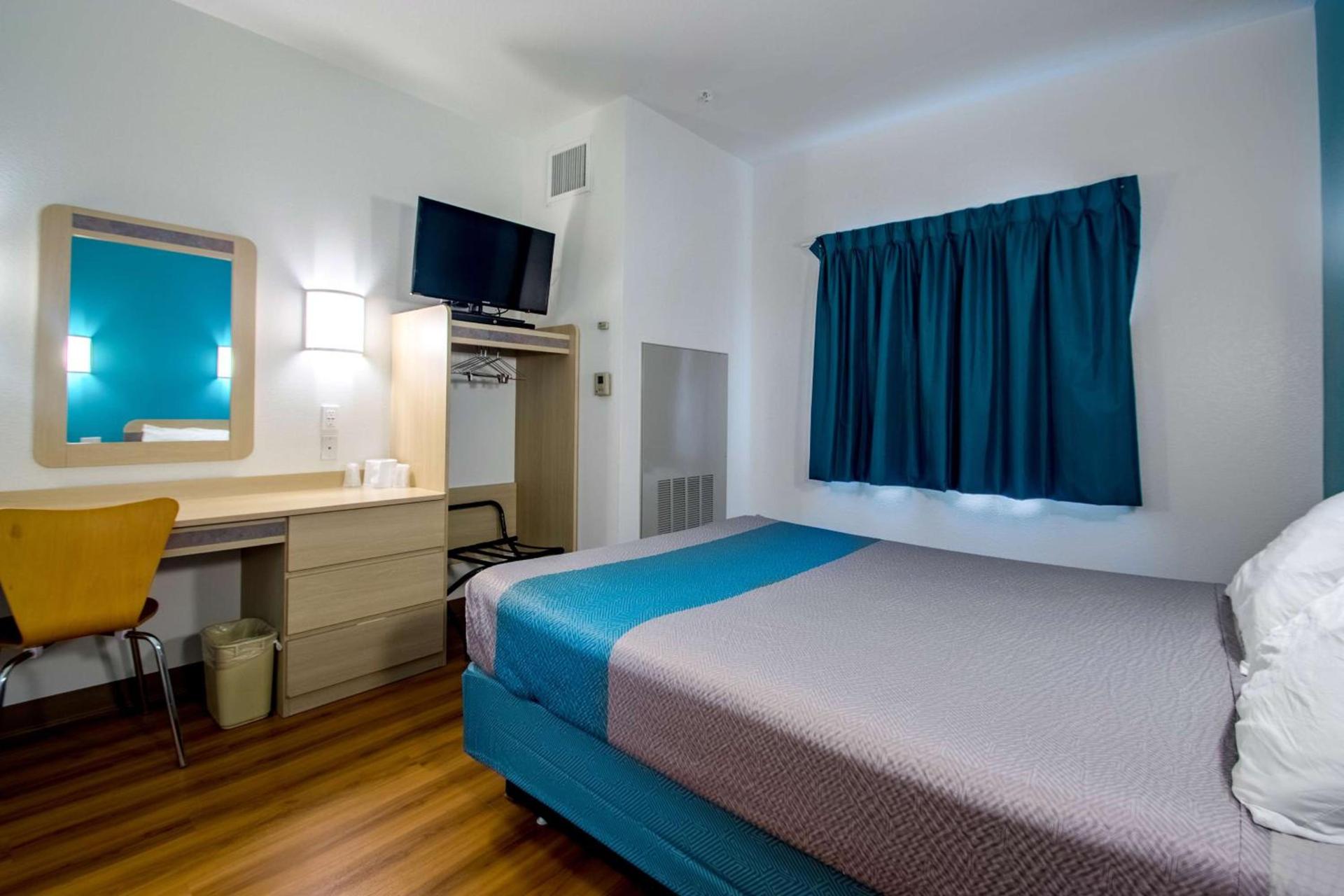 Motel 6-Portland, OR - I-5 photo 20