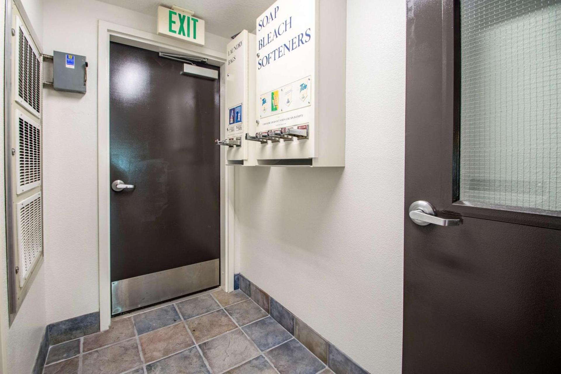 Motel 6-Portland, OR - I-5 photo 27