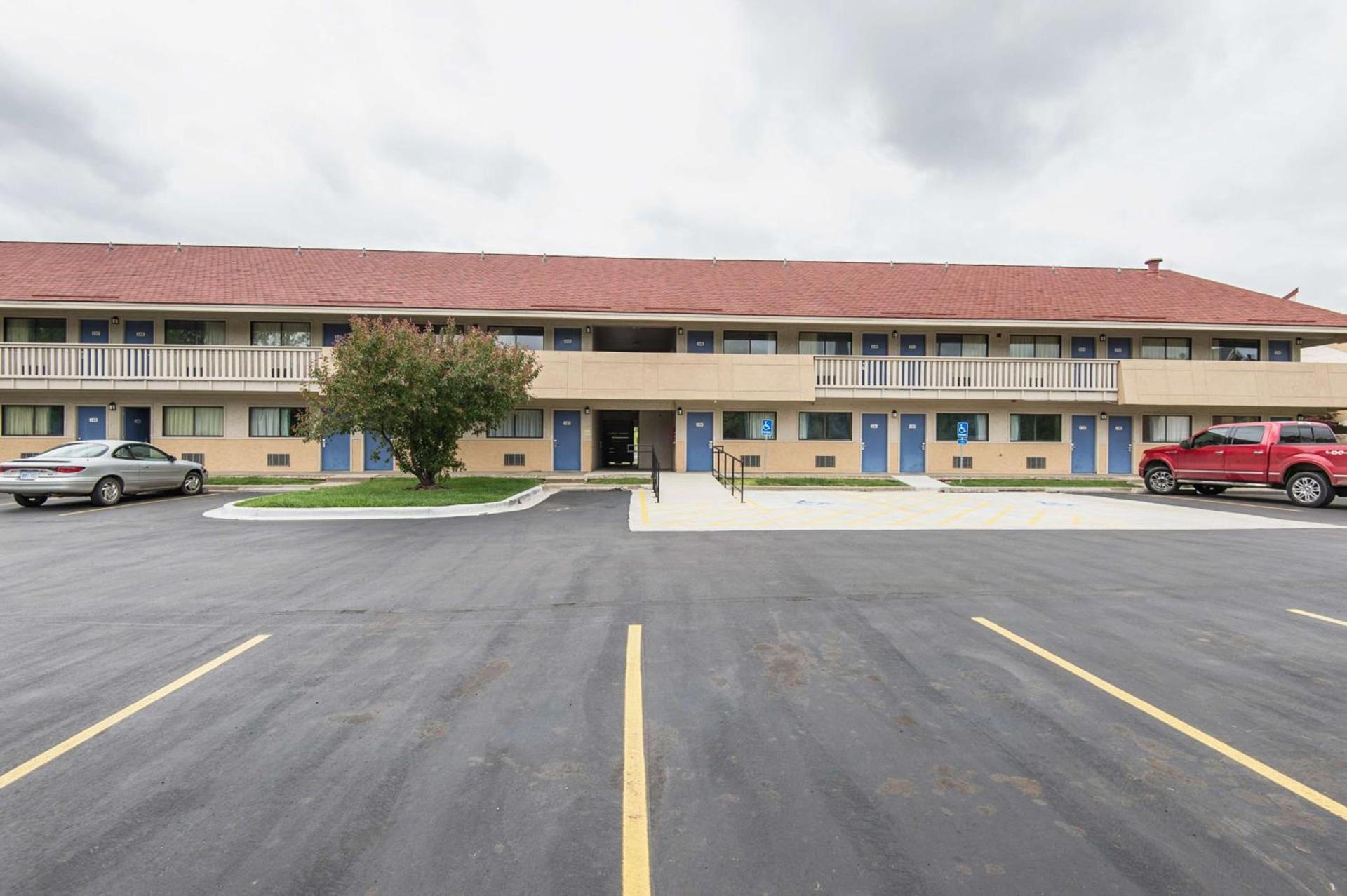 Motel 6-Overland Park, KS photo 5