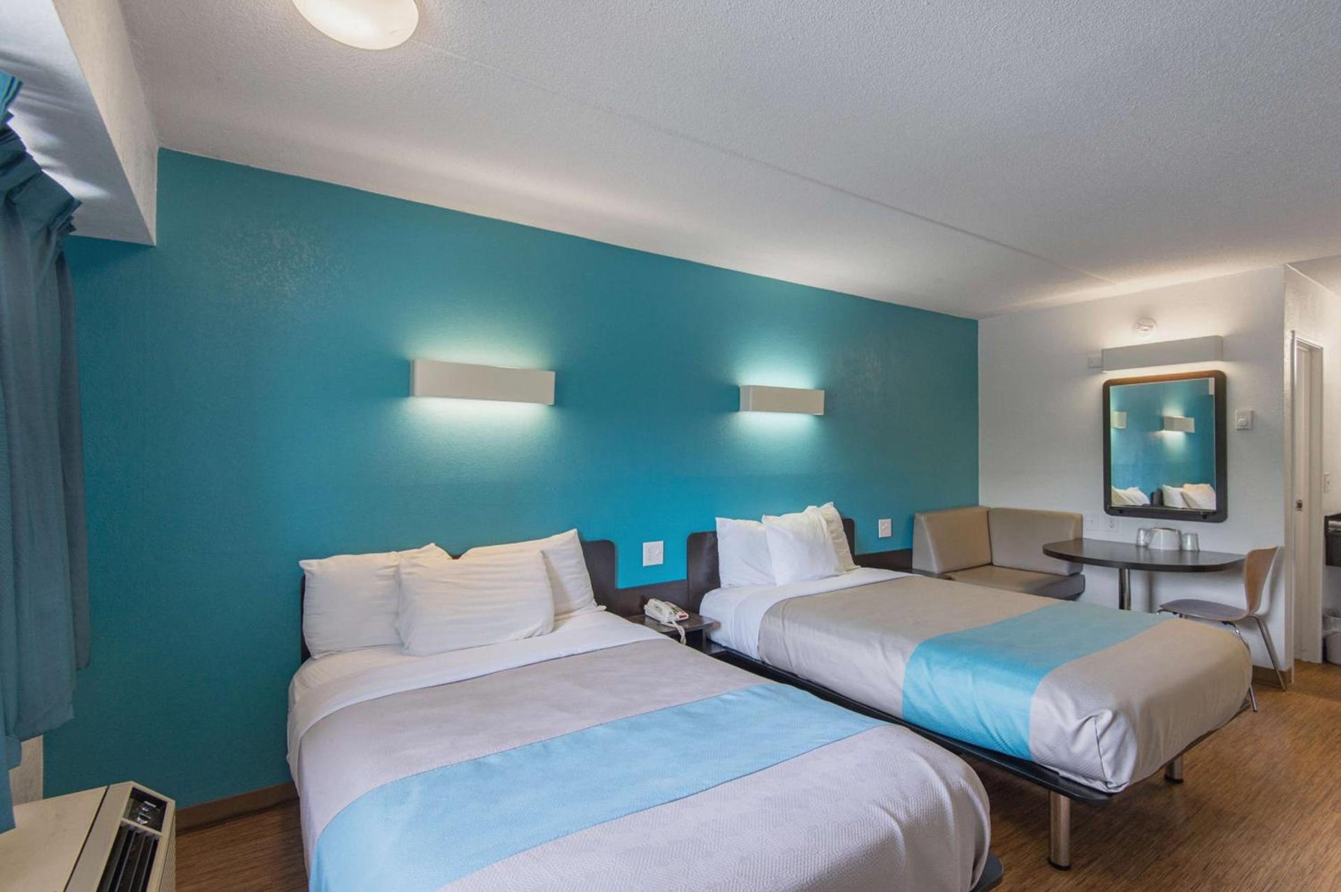 Motel 6-Overland Park, KS photo 15
