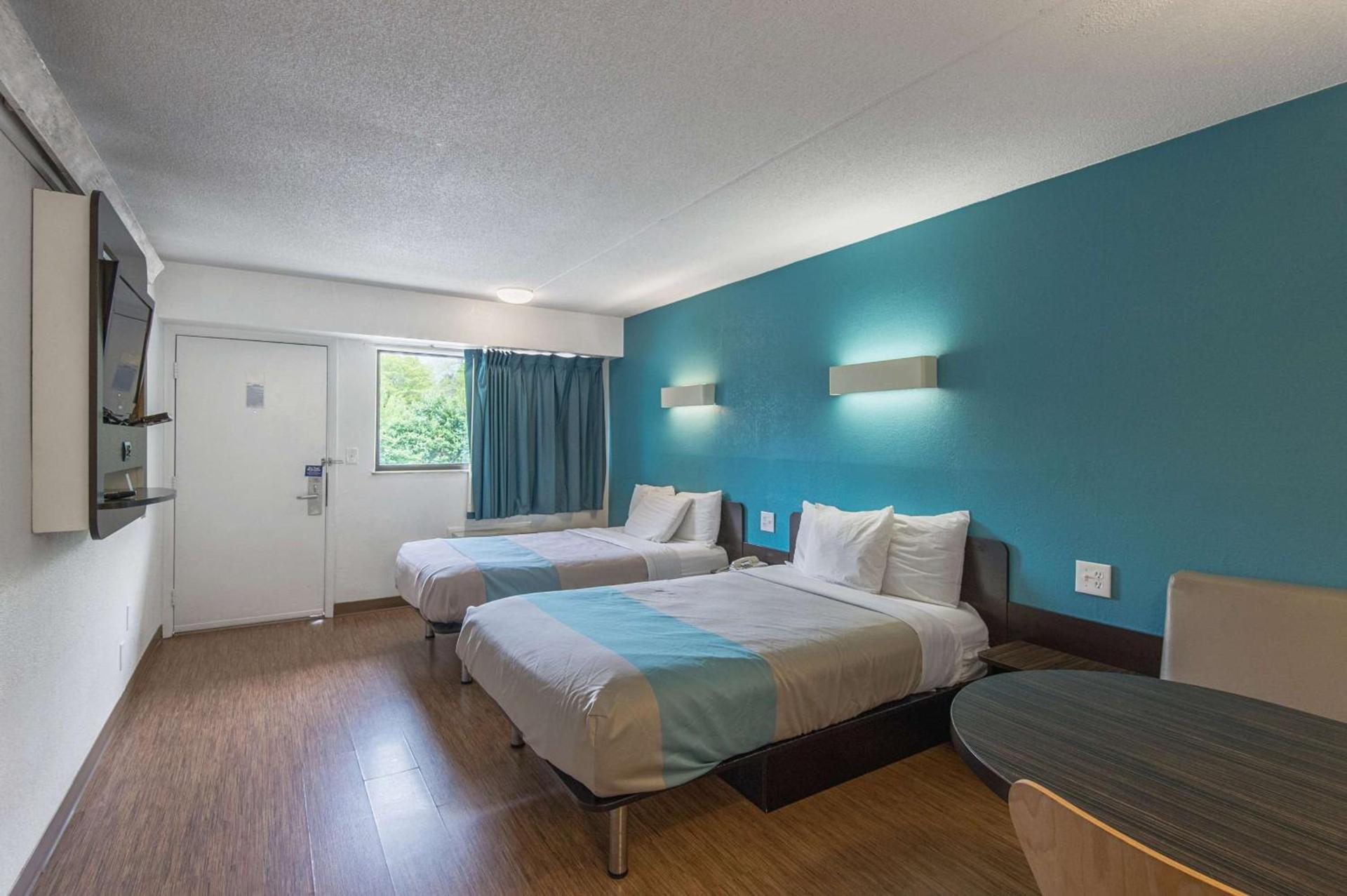 Motel 6-Overland Park, KS photo 16