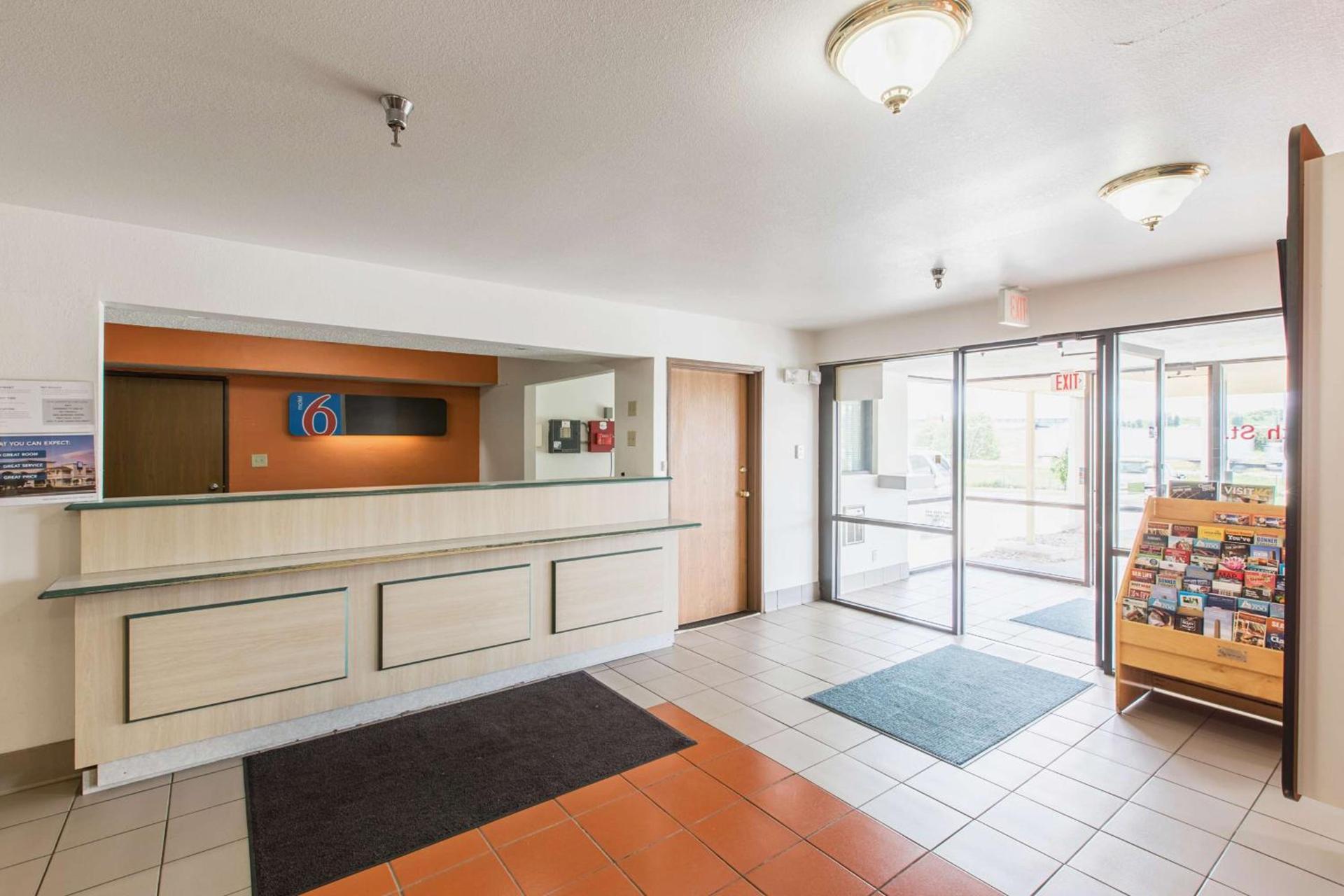 Motel 6 Omaha - Central photo 26