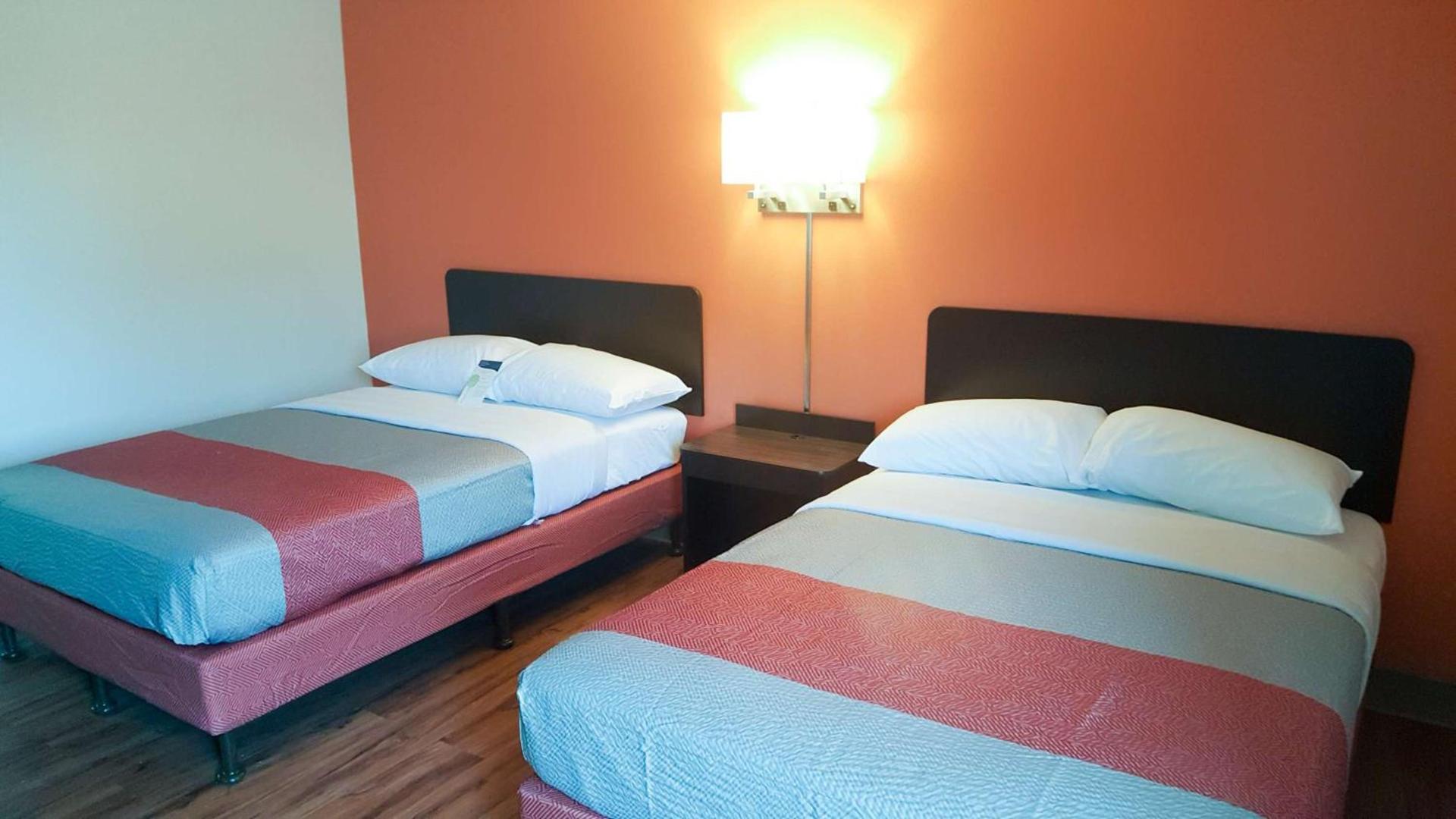 Motel 6-Maryland Heights, MO photo 7