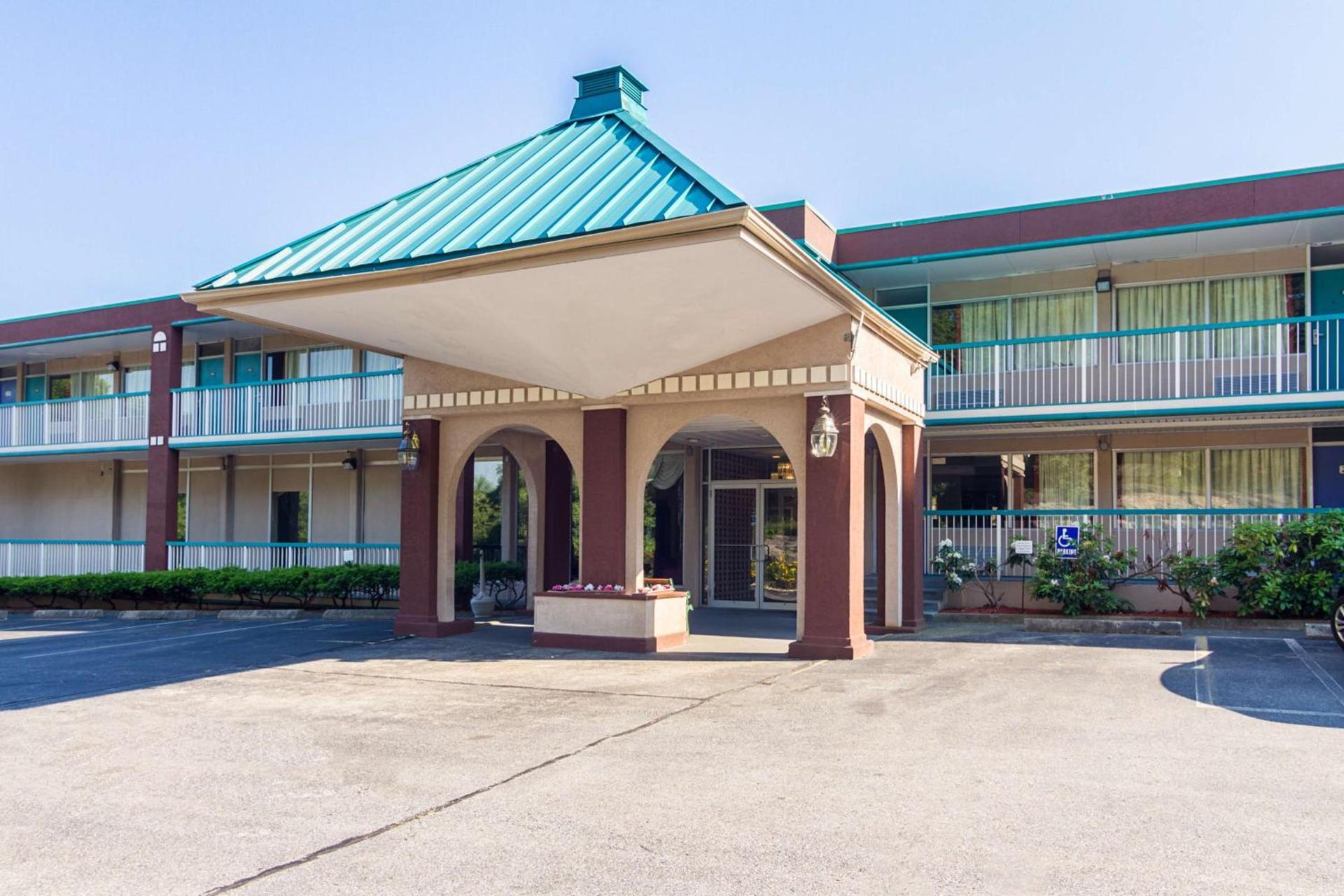 Motel 6-Groton, CT - Casinos nearby photo 2
