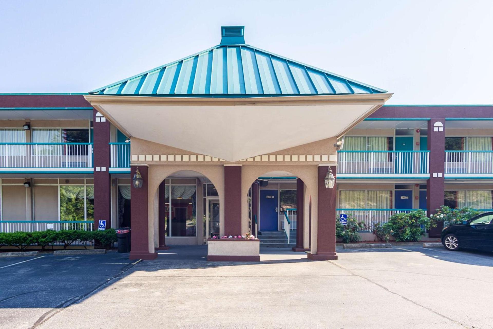 Motel 6-Groton, CT - Casinos nearby photo 3