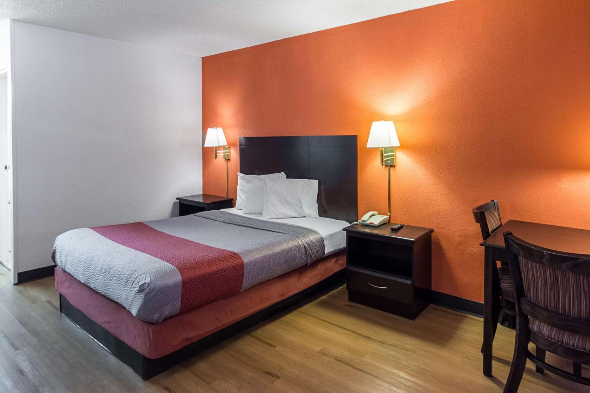 Motel 6-Groton, CT - Casinos nearby photo 11