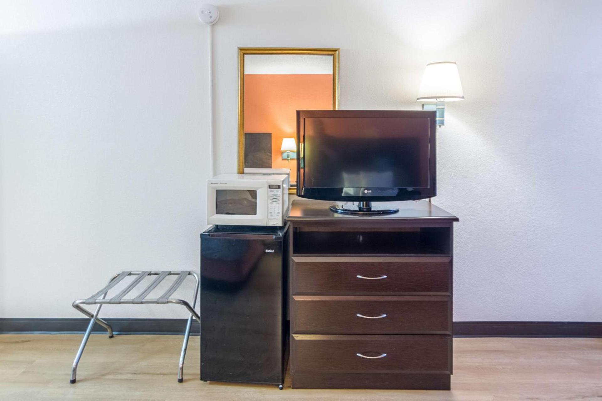Motel 6-Groton, CT - Casinos nearby photo 19