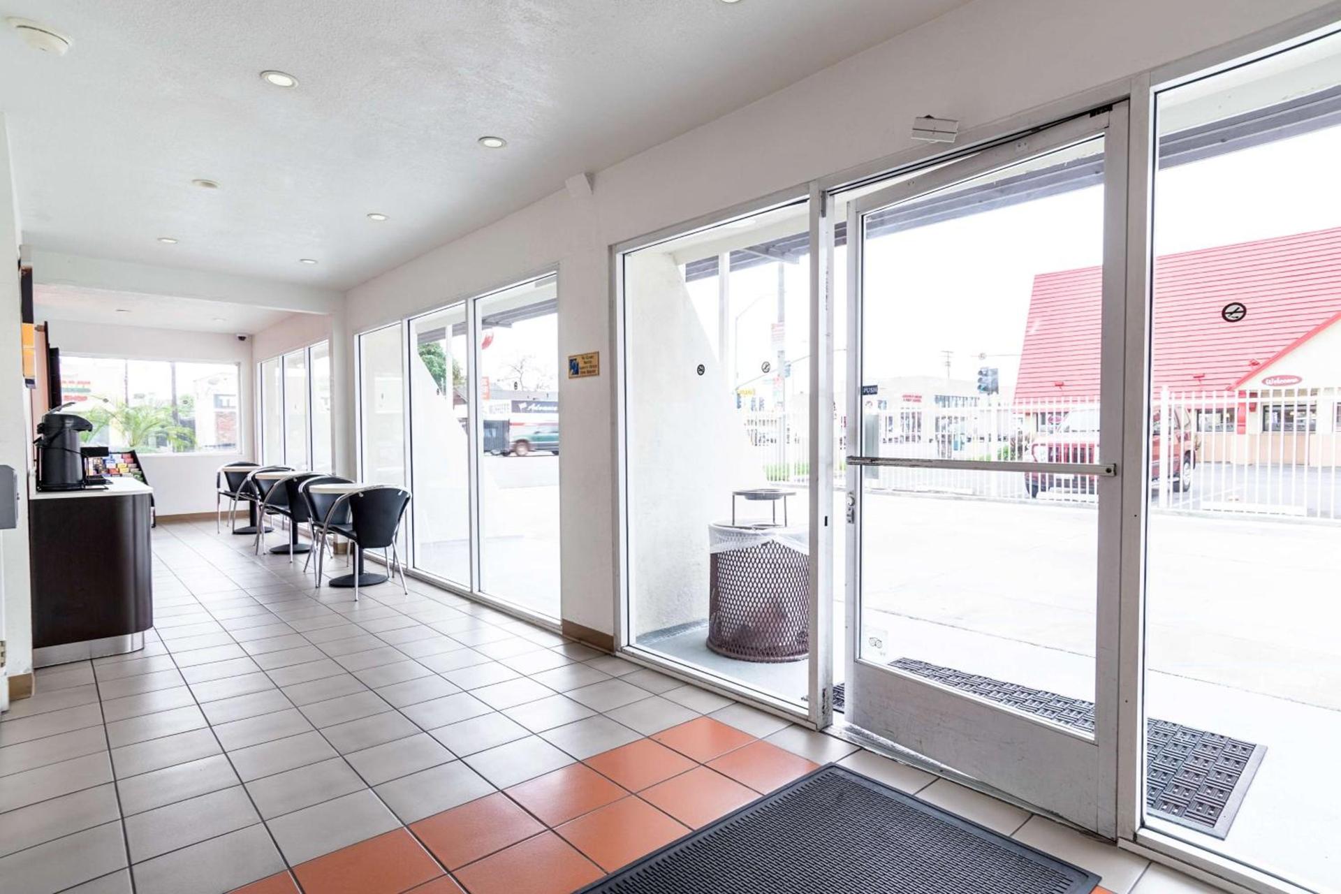 Motel 6-Long Beach, CA - International City photo 21