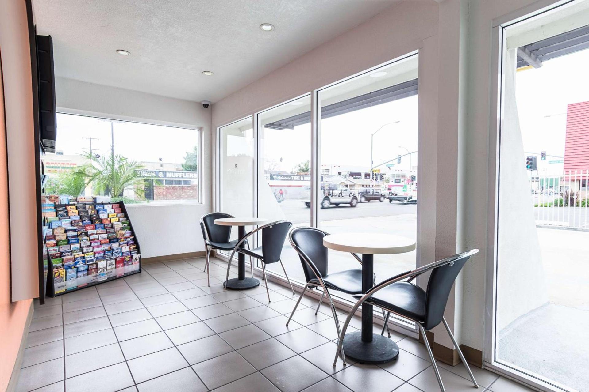 Motel 6-Long Beach, CA - International City photo 22