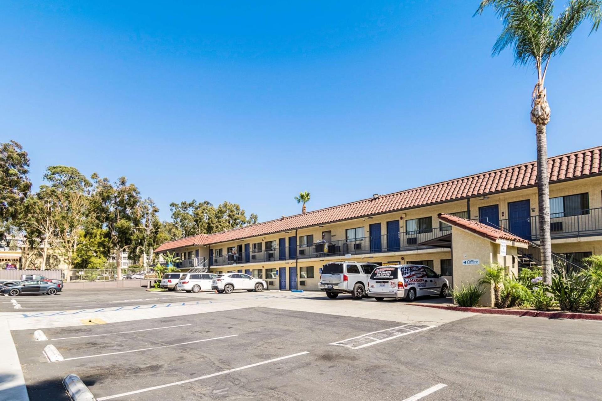 Motel 6 Riverside, CA - UCR East photo 5
