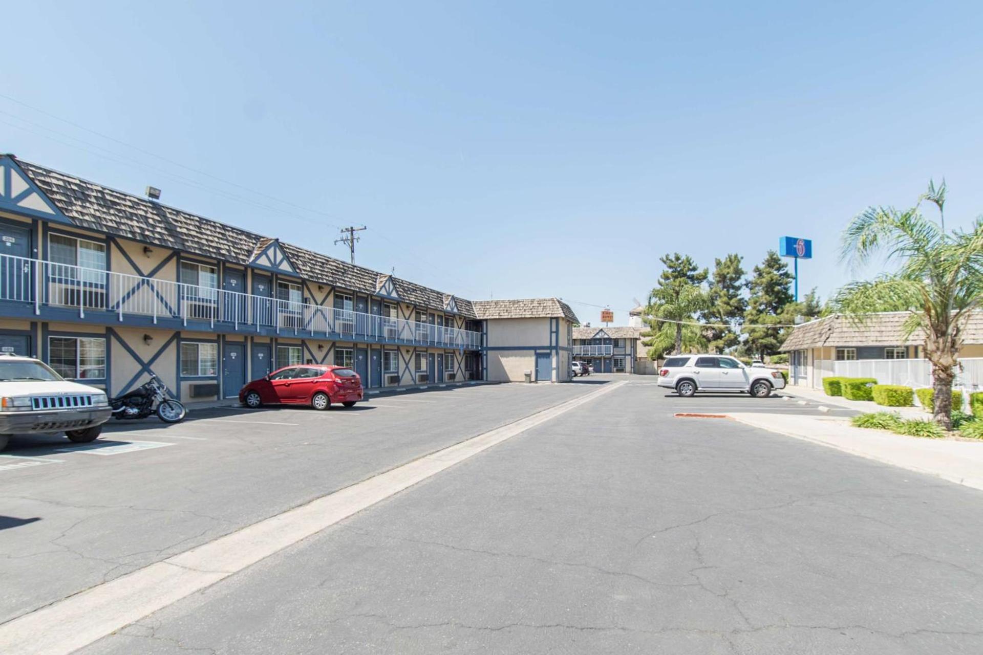 Motel 6-Kingsburg, CA photo 4