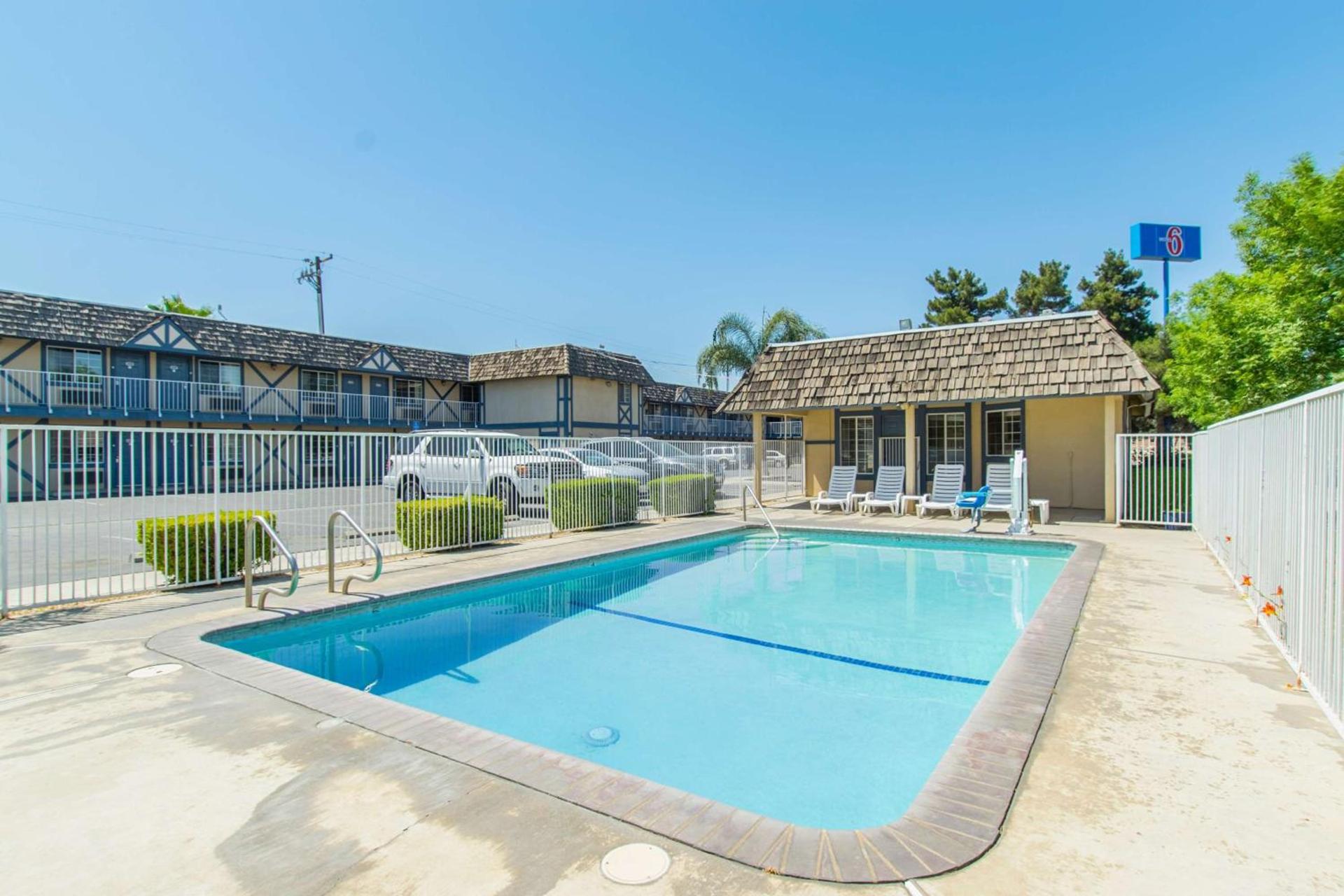 Motel 6-Kingsburg, CA photo 6