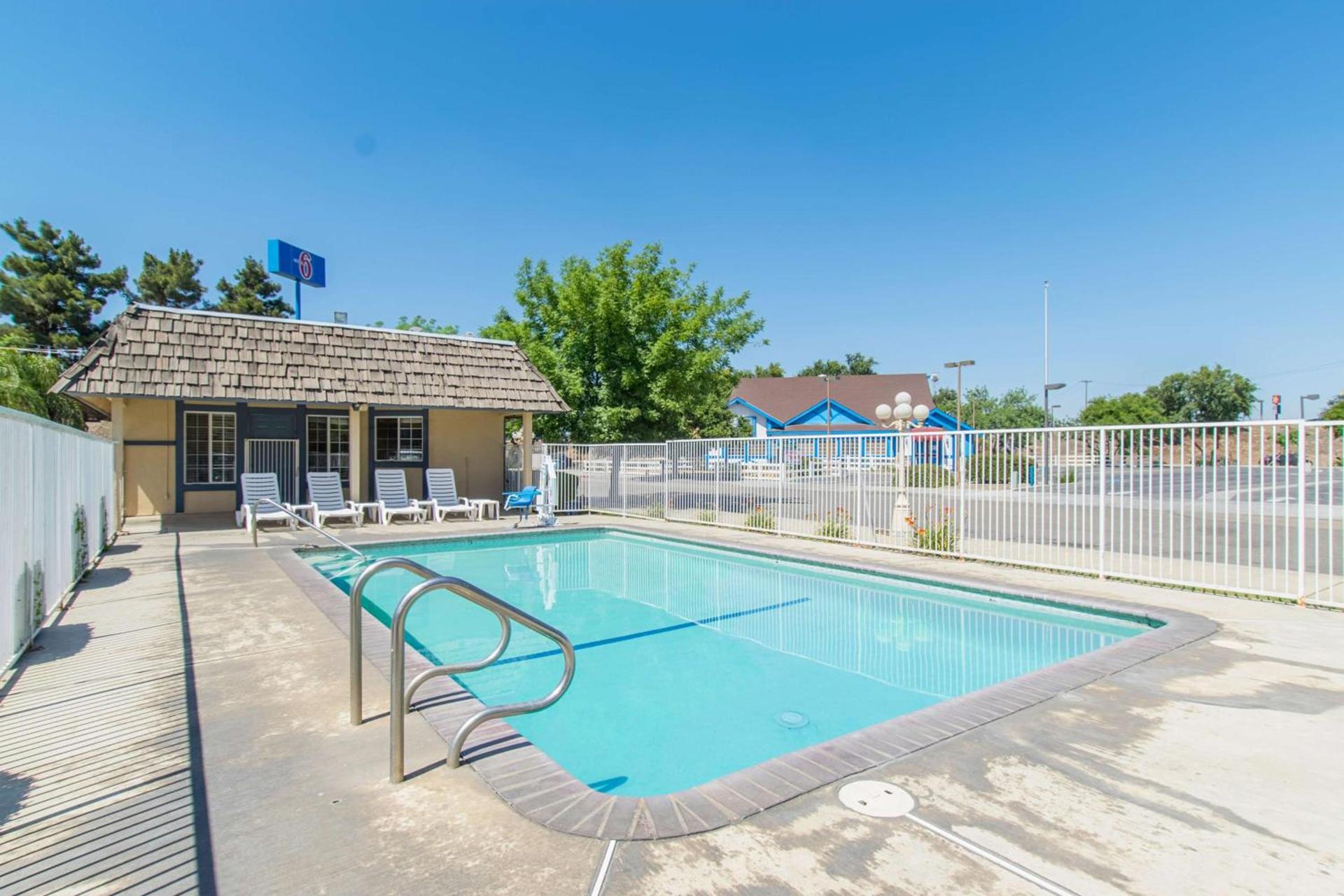 Motel 6-Kingsburg, CA photo 8