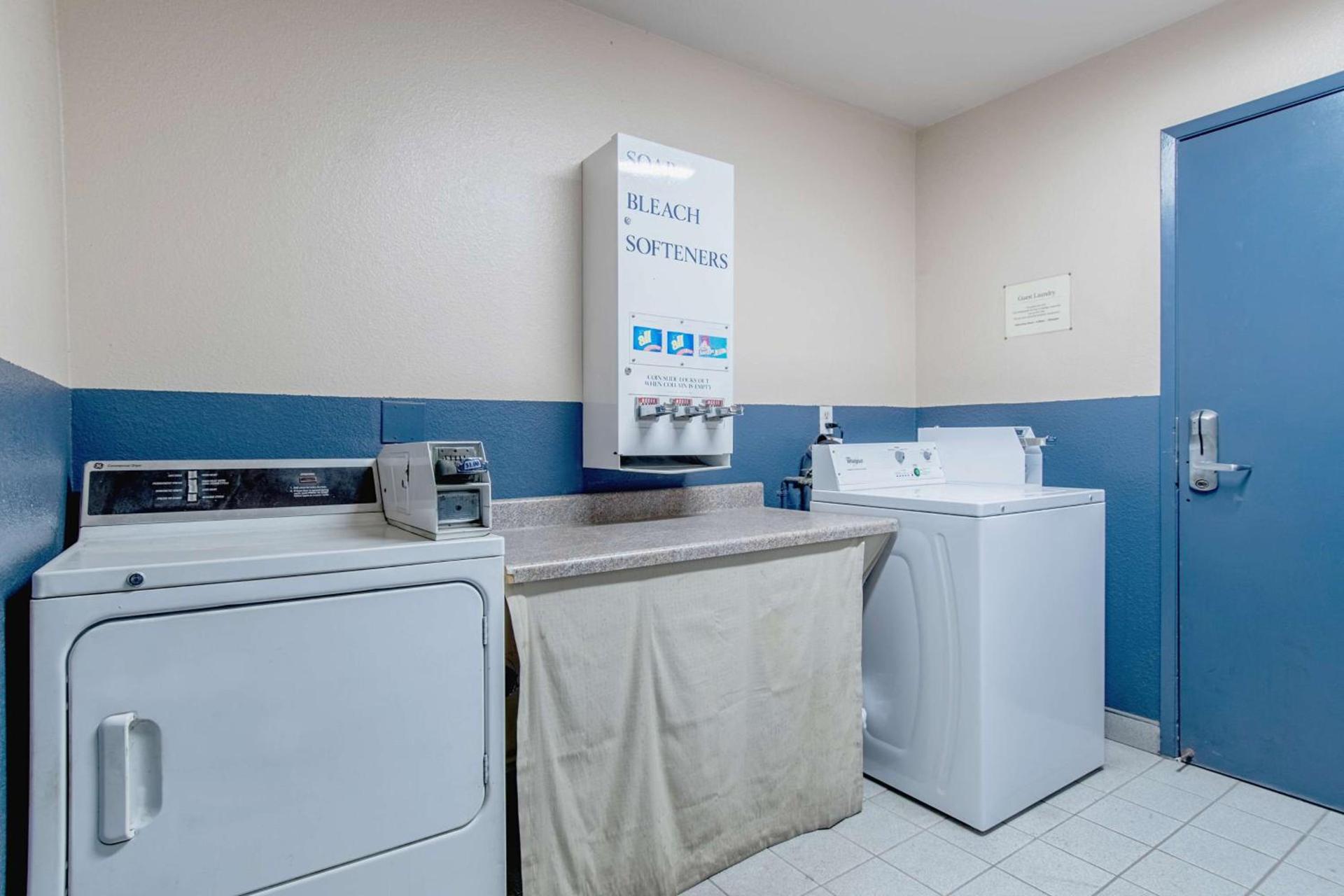 Motel 6-Kingsburg, CA photo 27