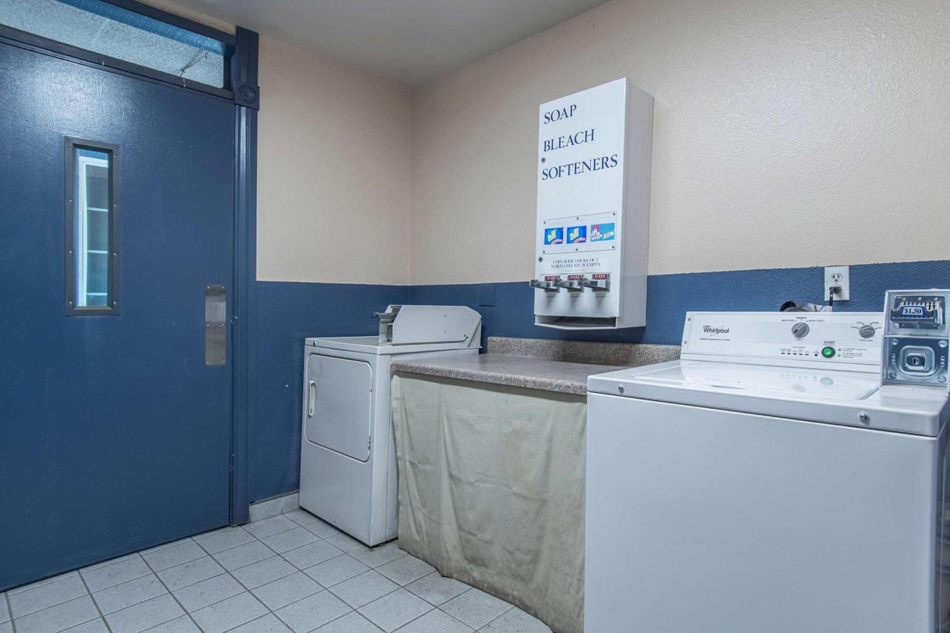 Motel 6-Kingsburg, CA photo 28