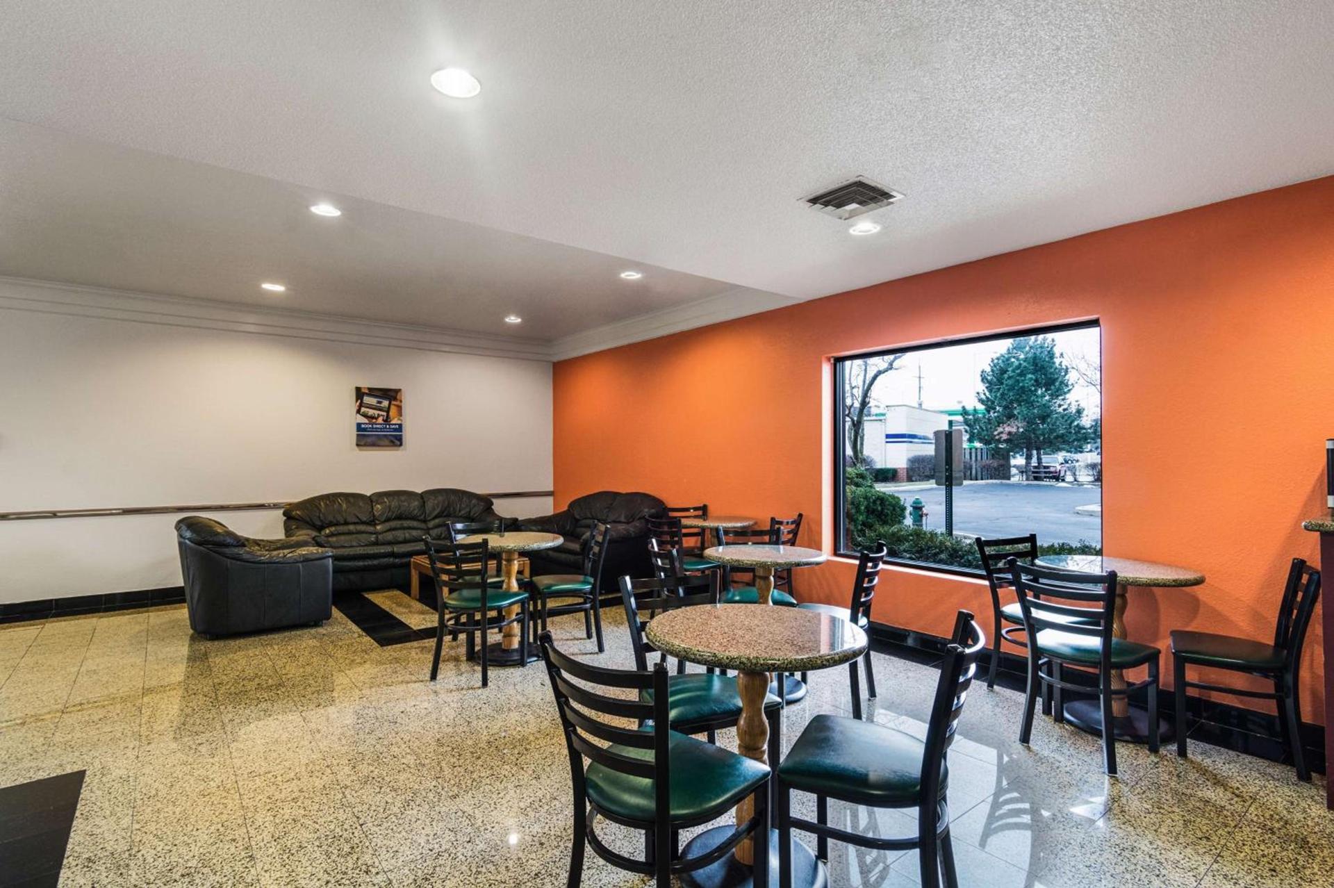 Motel 6-Libertyville, IL photo 32