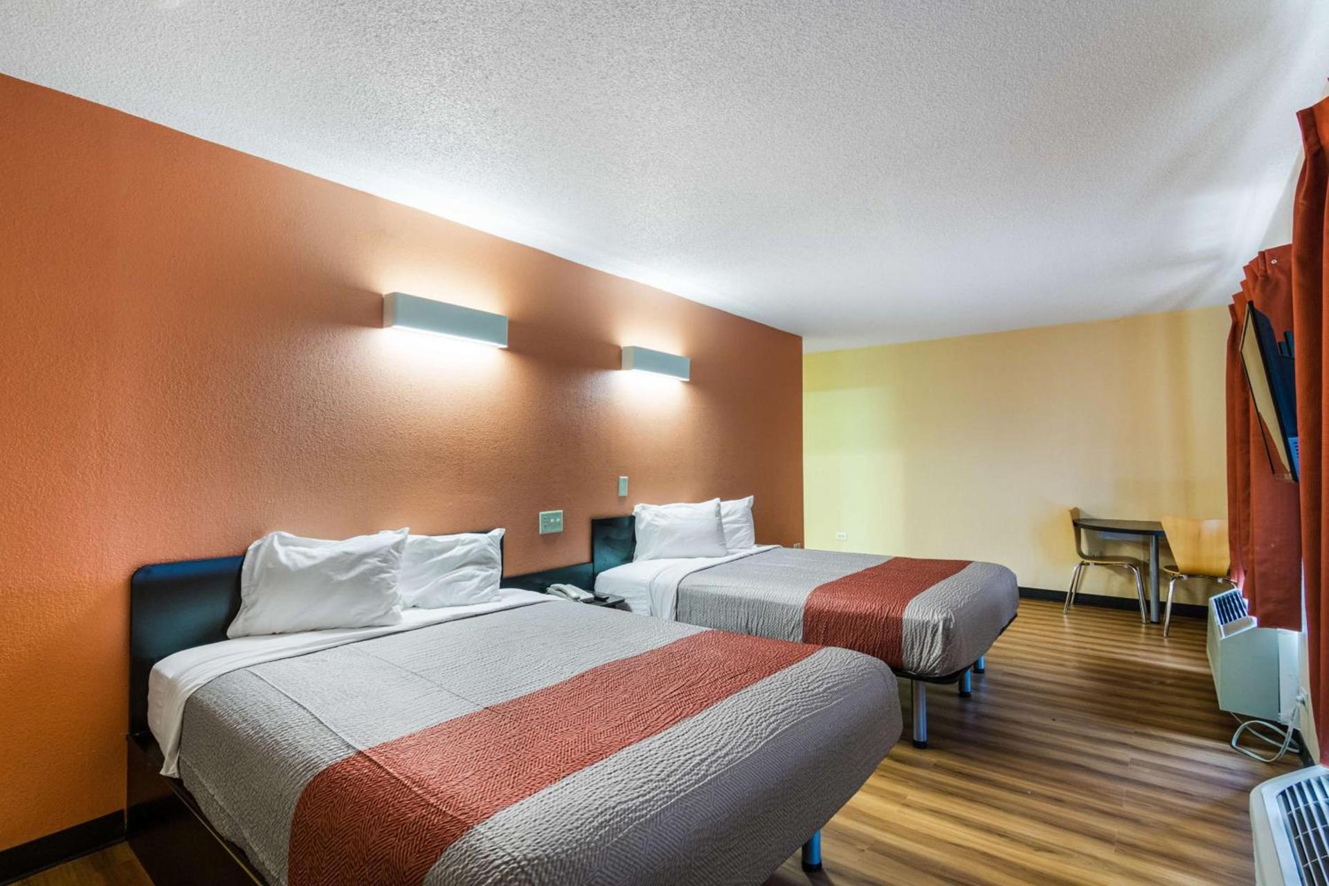 Motel 6-Libertyville, IL photo 15
