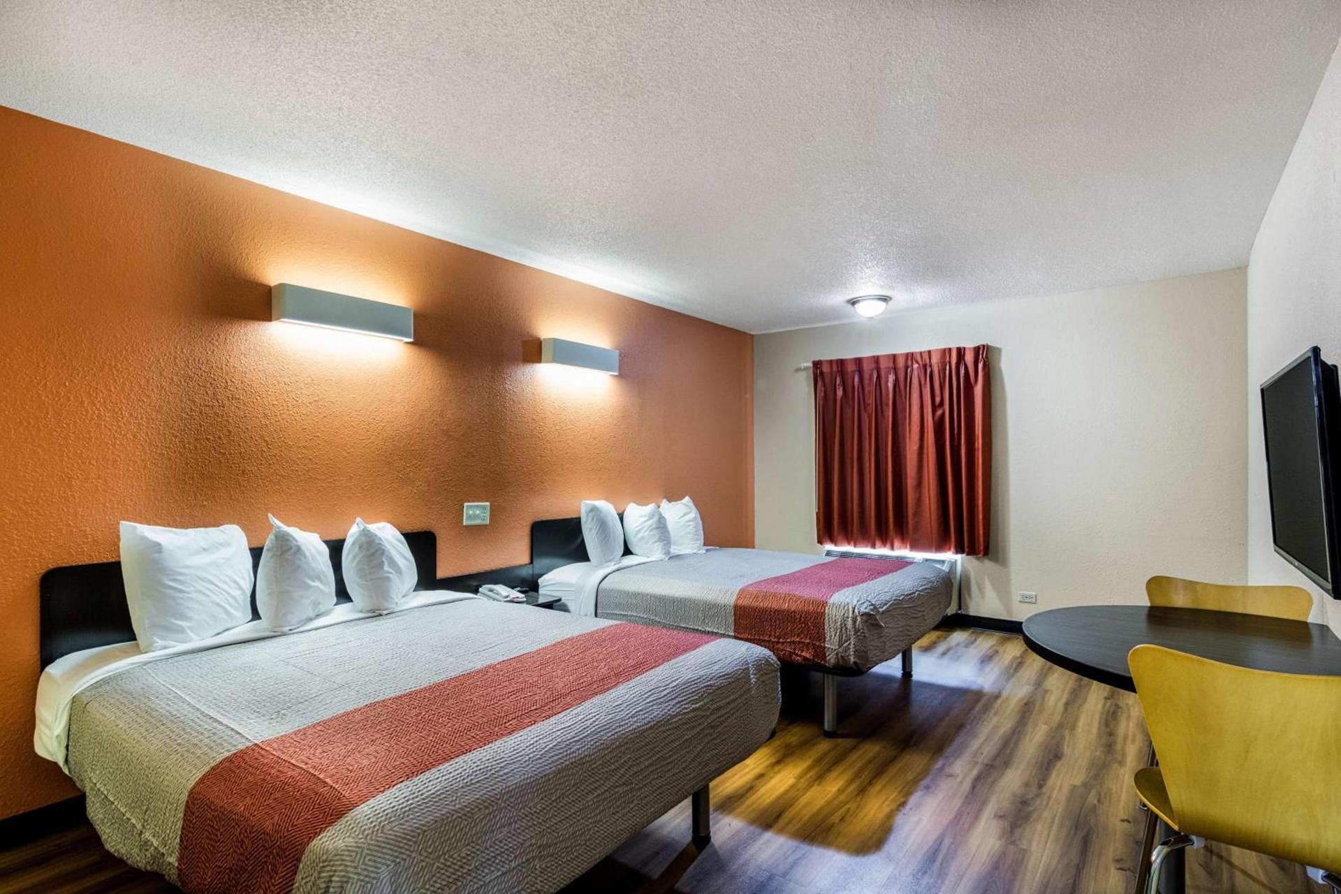 Motel 6-Libertyville, IL photo 17