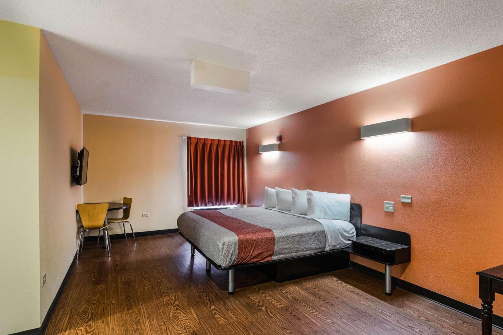 Motel 6-Libertyville, IL photo 21