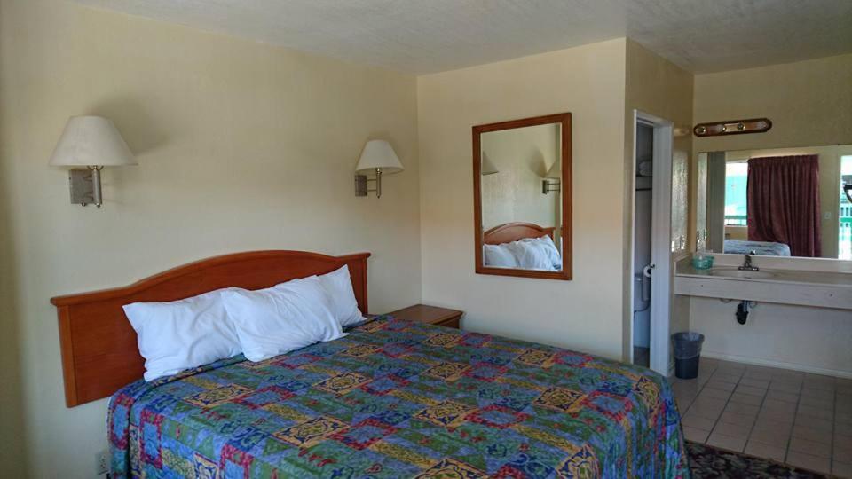 Bristol Motel photo 2