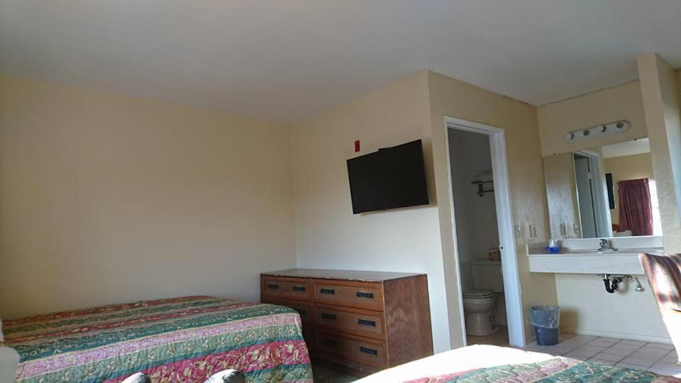 Bristol Motel photo 1