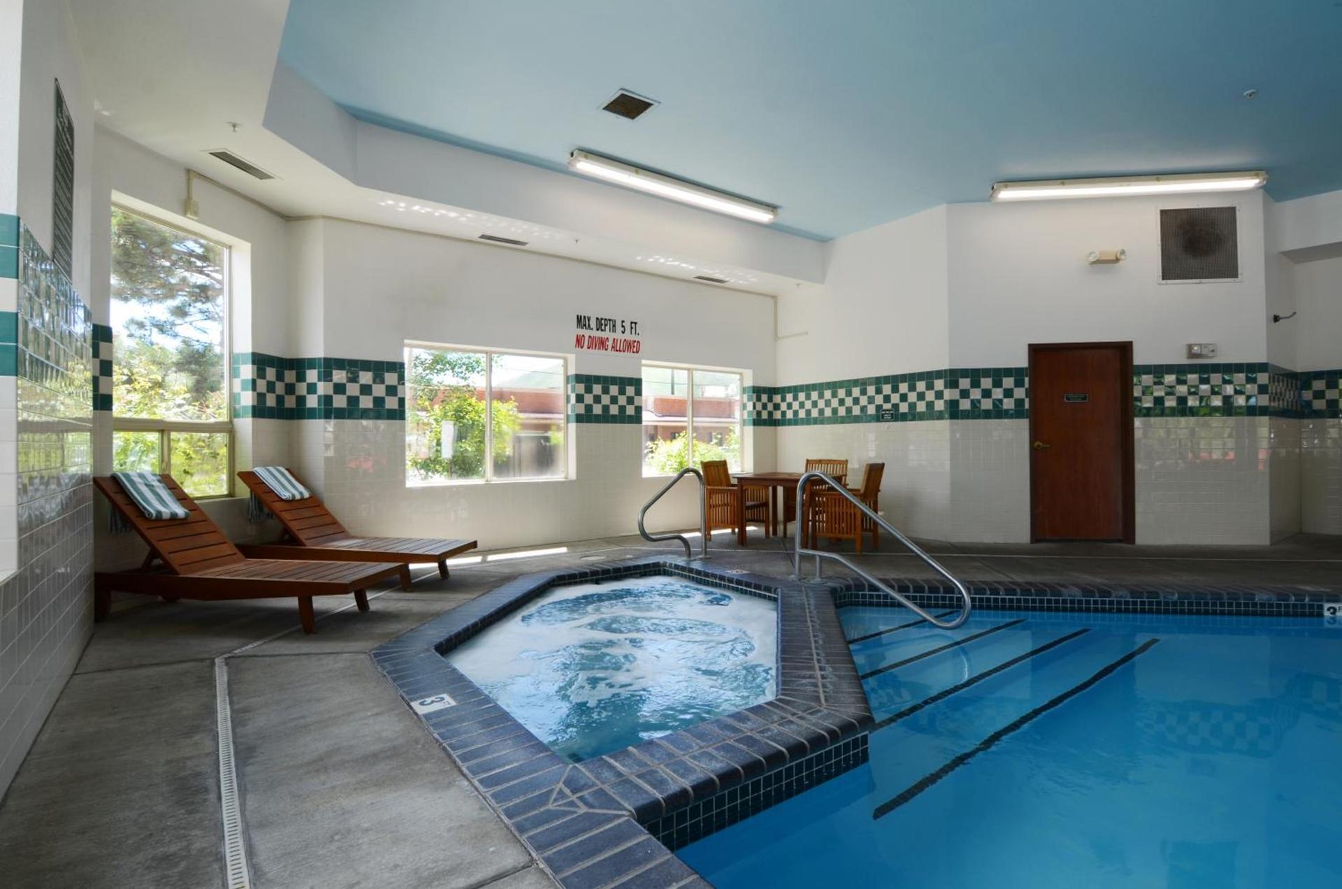 Wood River Inn & Suite photo 41