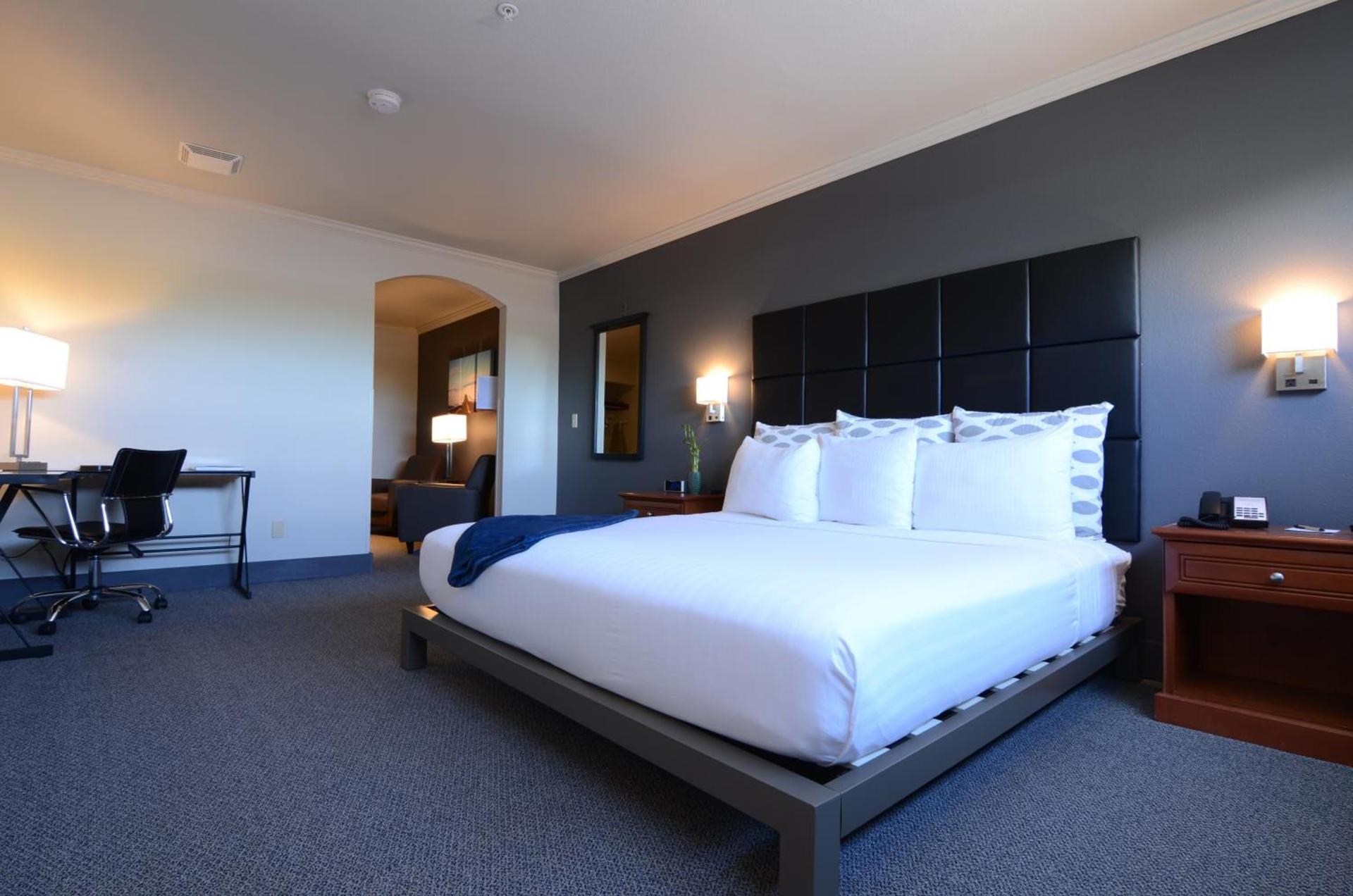 Wood River Inn & Suite photo 39
