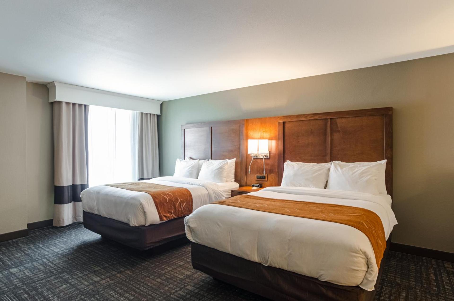 Comfort Suites Loveland photo 58