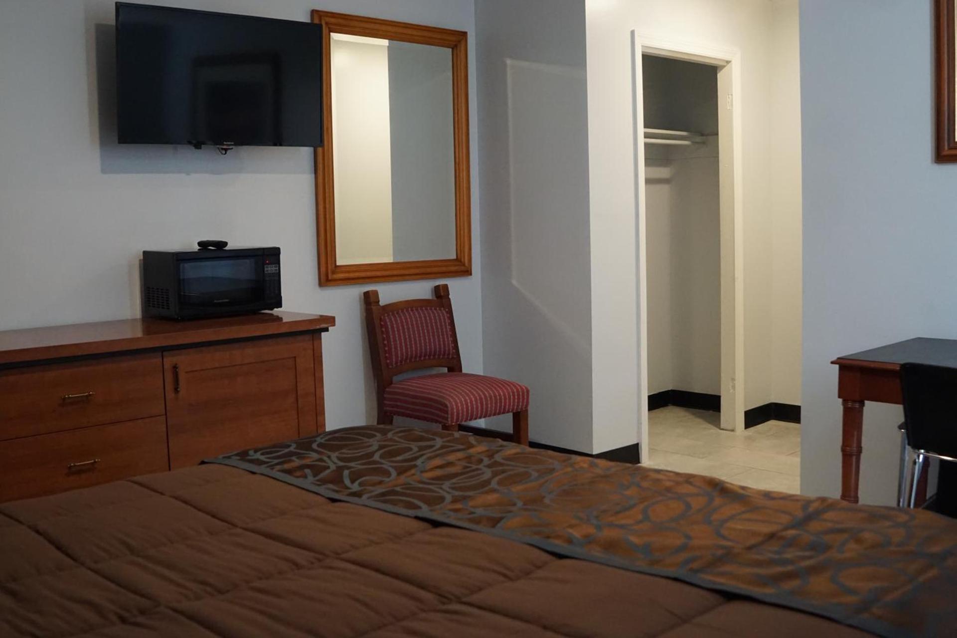 Sunrise Inn photo 20