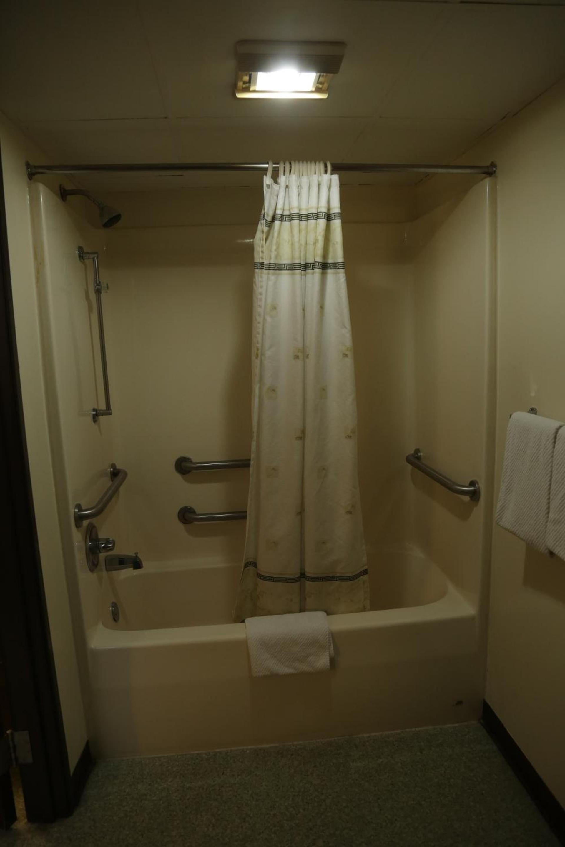 Theroff's Motel photo 35
