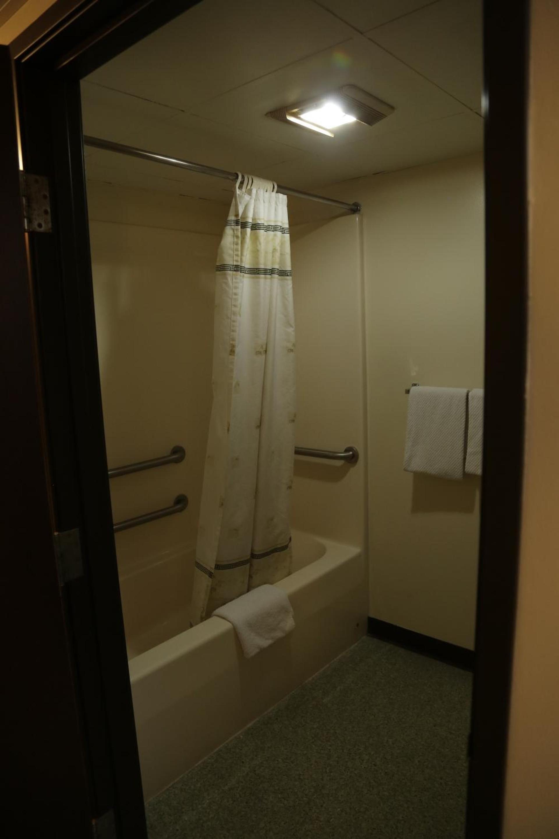 Theroff's Motel photo 36