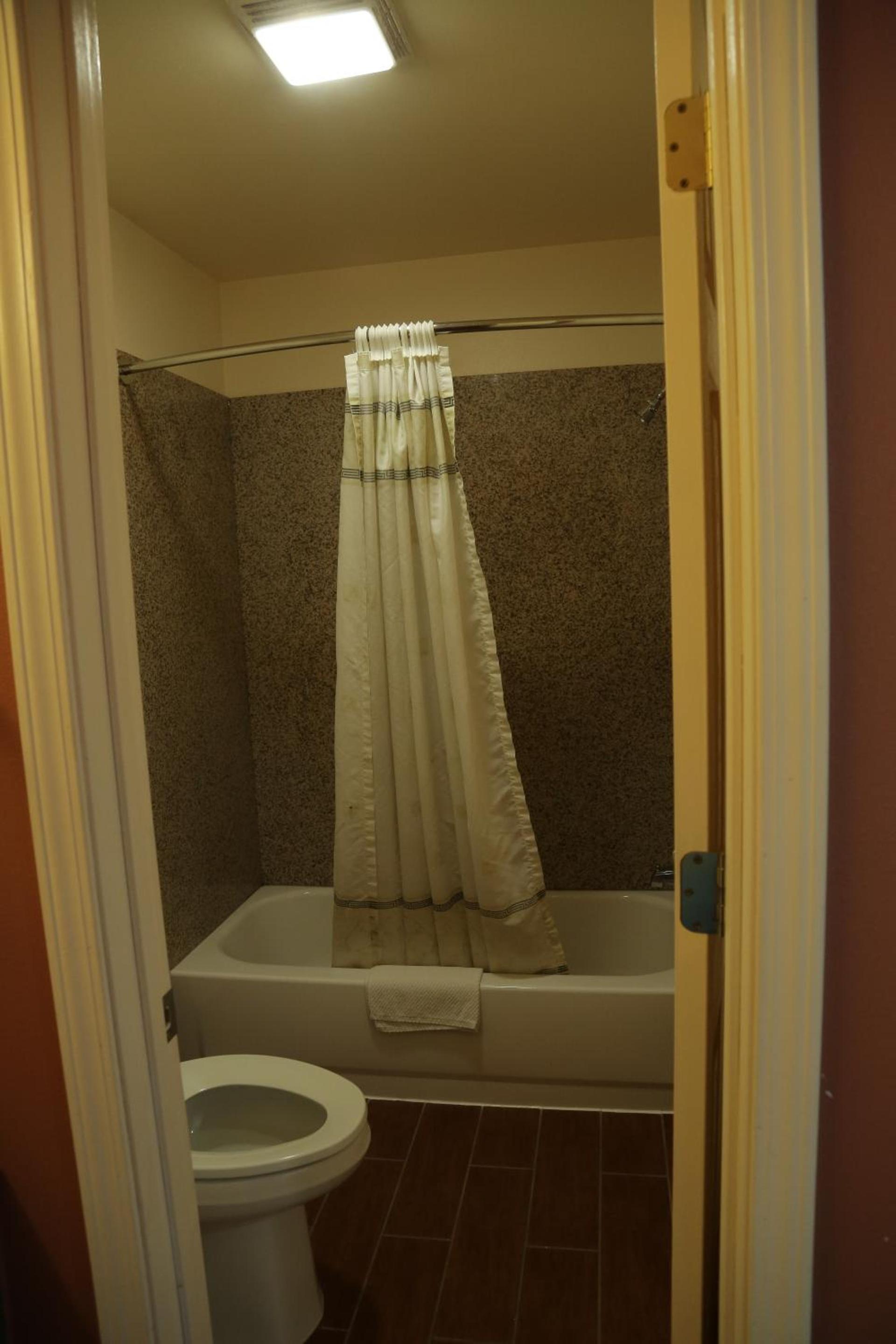 Theroff's Motel photo 29