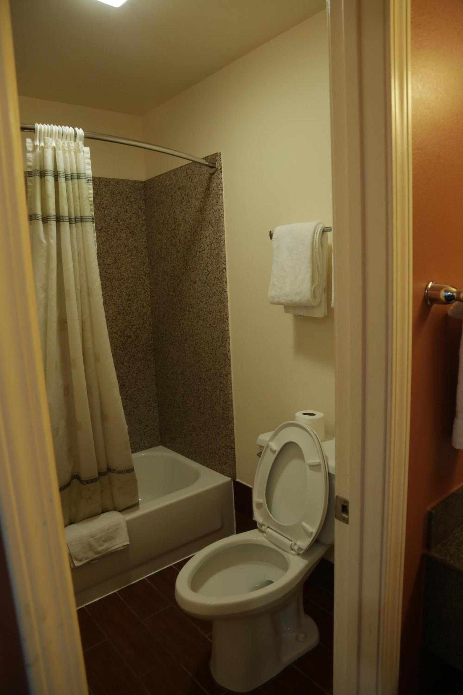 Theroff's Motel photo 31