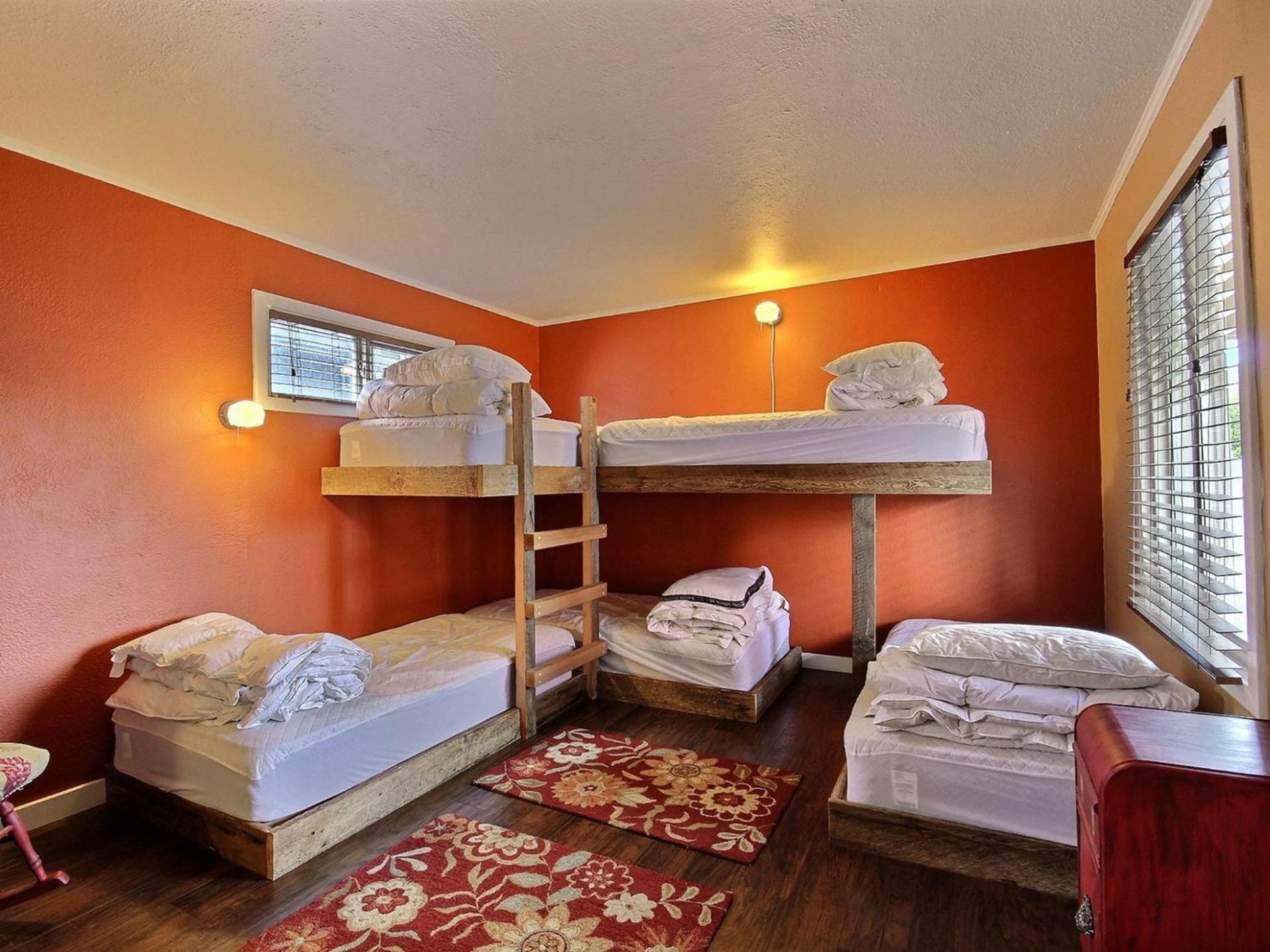 Pitchwood Inn photo 42
