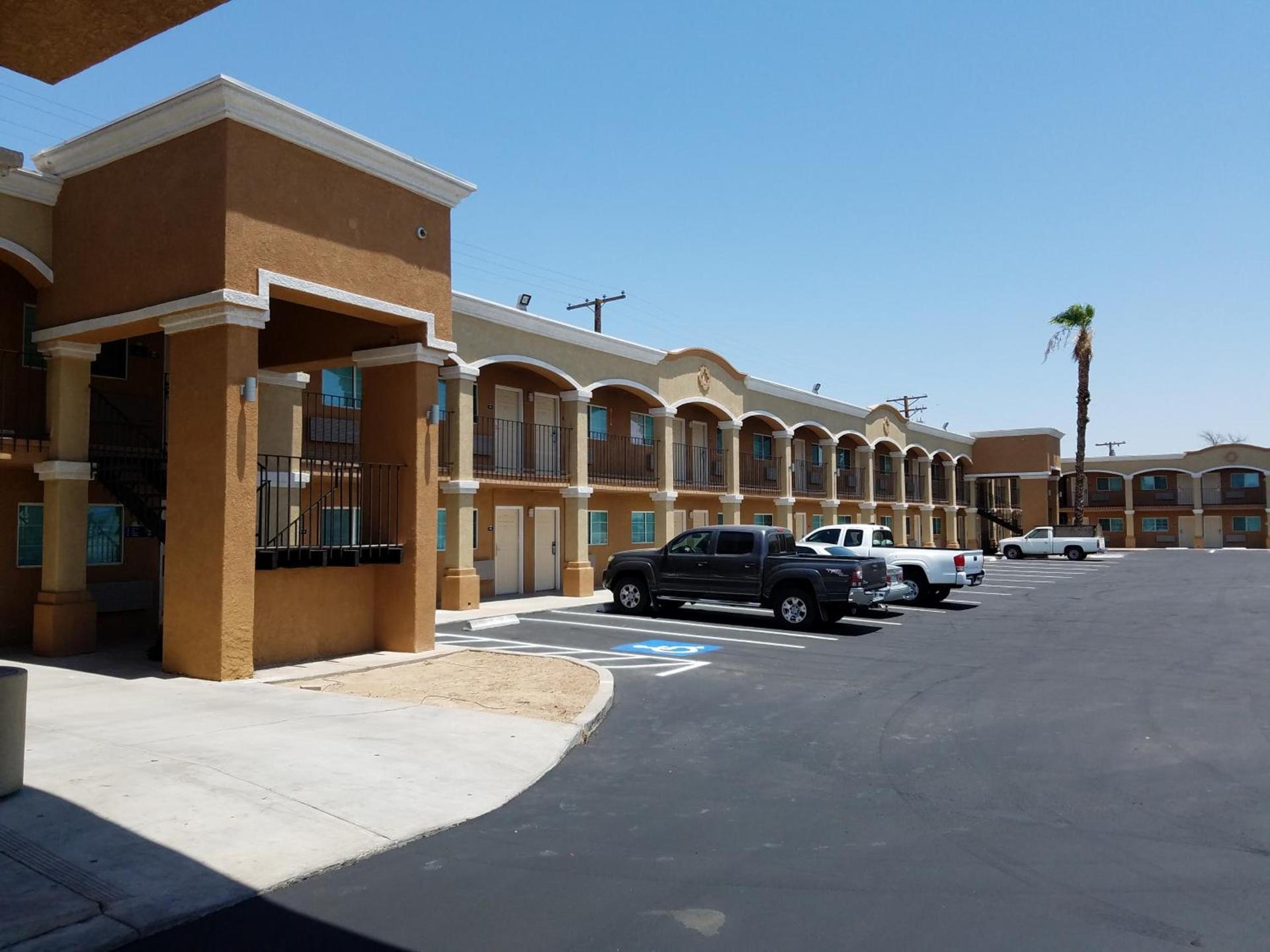 Days Inn by Wyndham El Centro photo 9